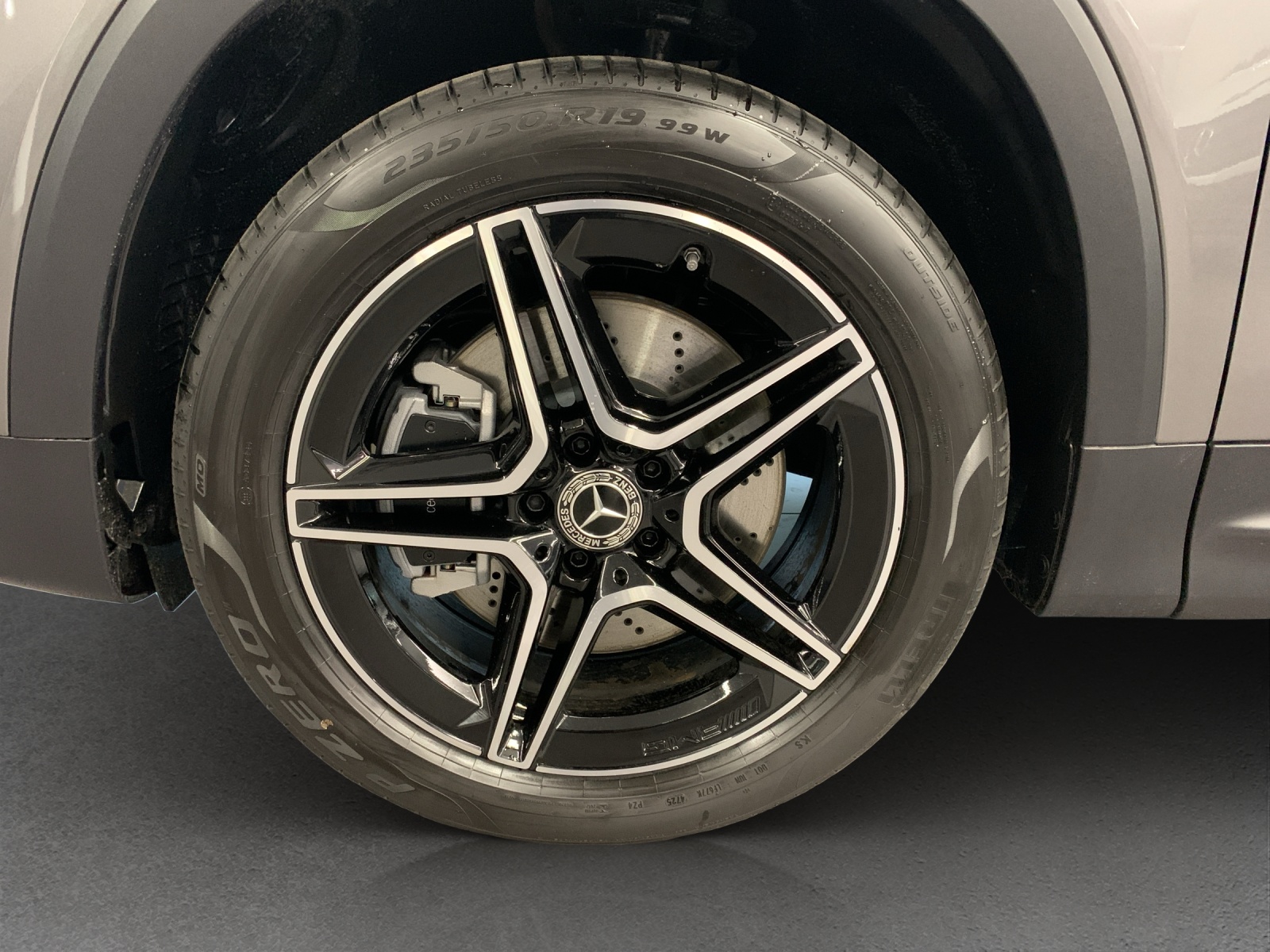MERCEDES-BENZ GLB 250 4MATIC-image-12