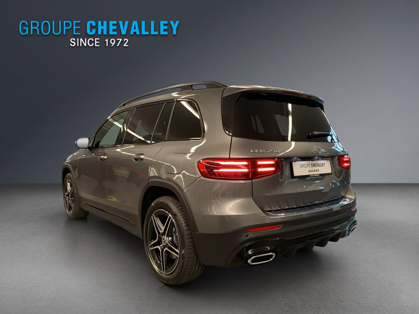 MERCEDES-BENZ GLB 250 4MATIC-showroom-element-2