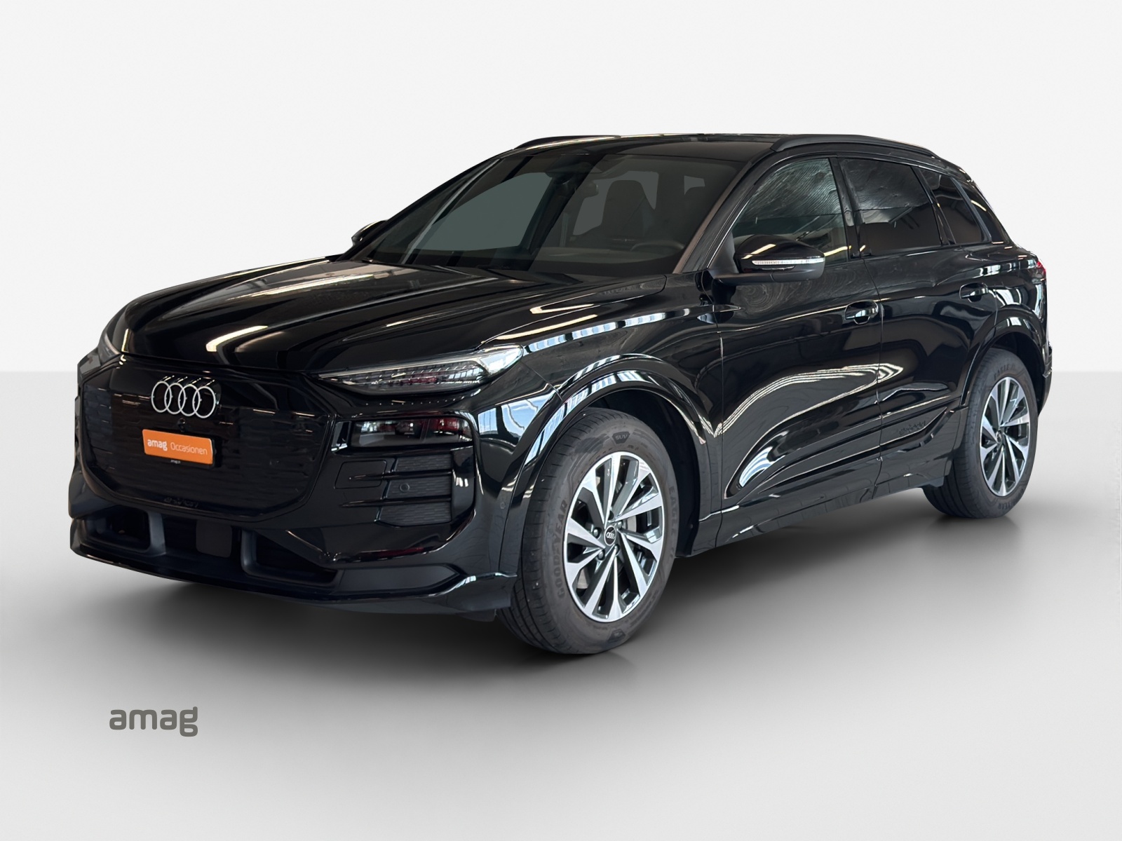 AUDI Q6 e-tron quattro-image-0