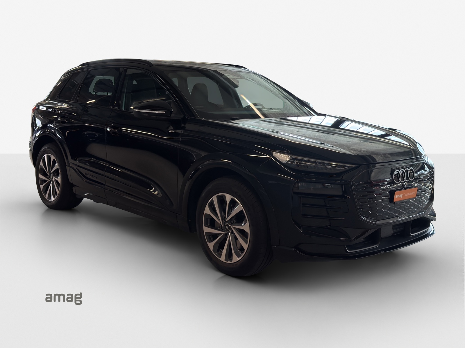 AUDI Q6 e-tron quattro-image-6