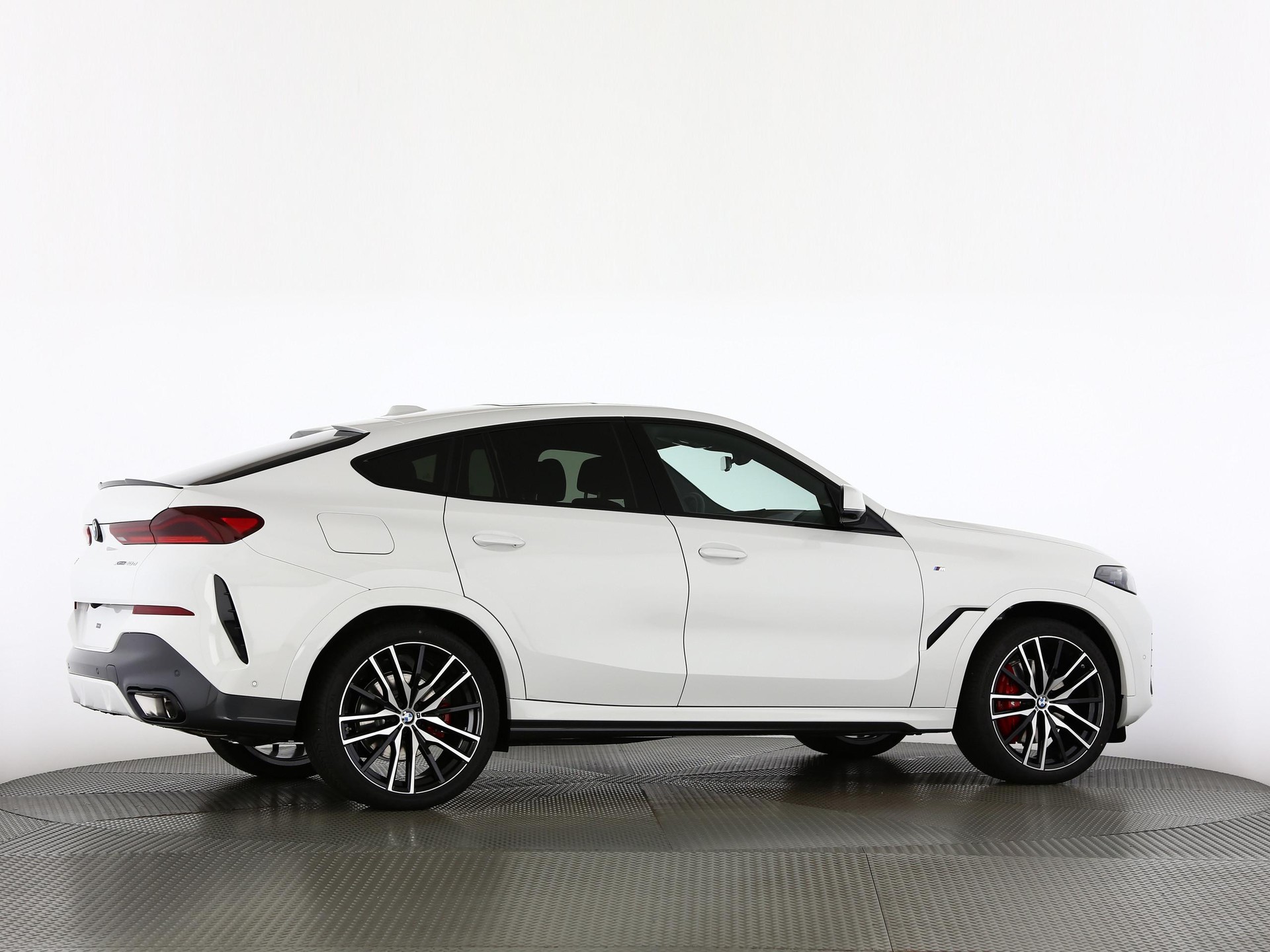 BMW X6 40d xDrive-image-21