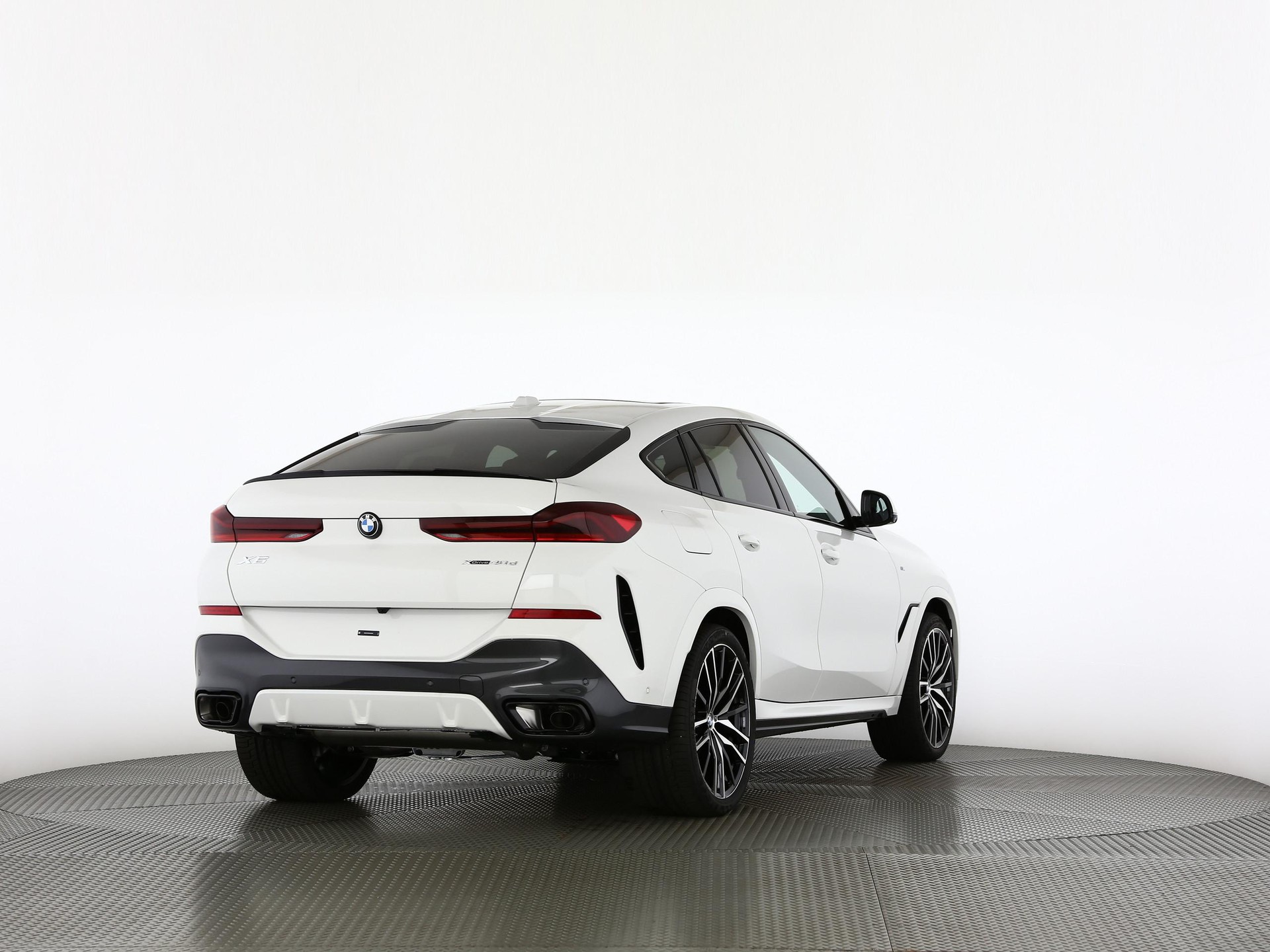 BMW X6 40d xDrive-image-18