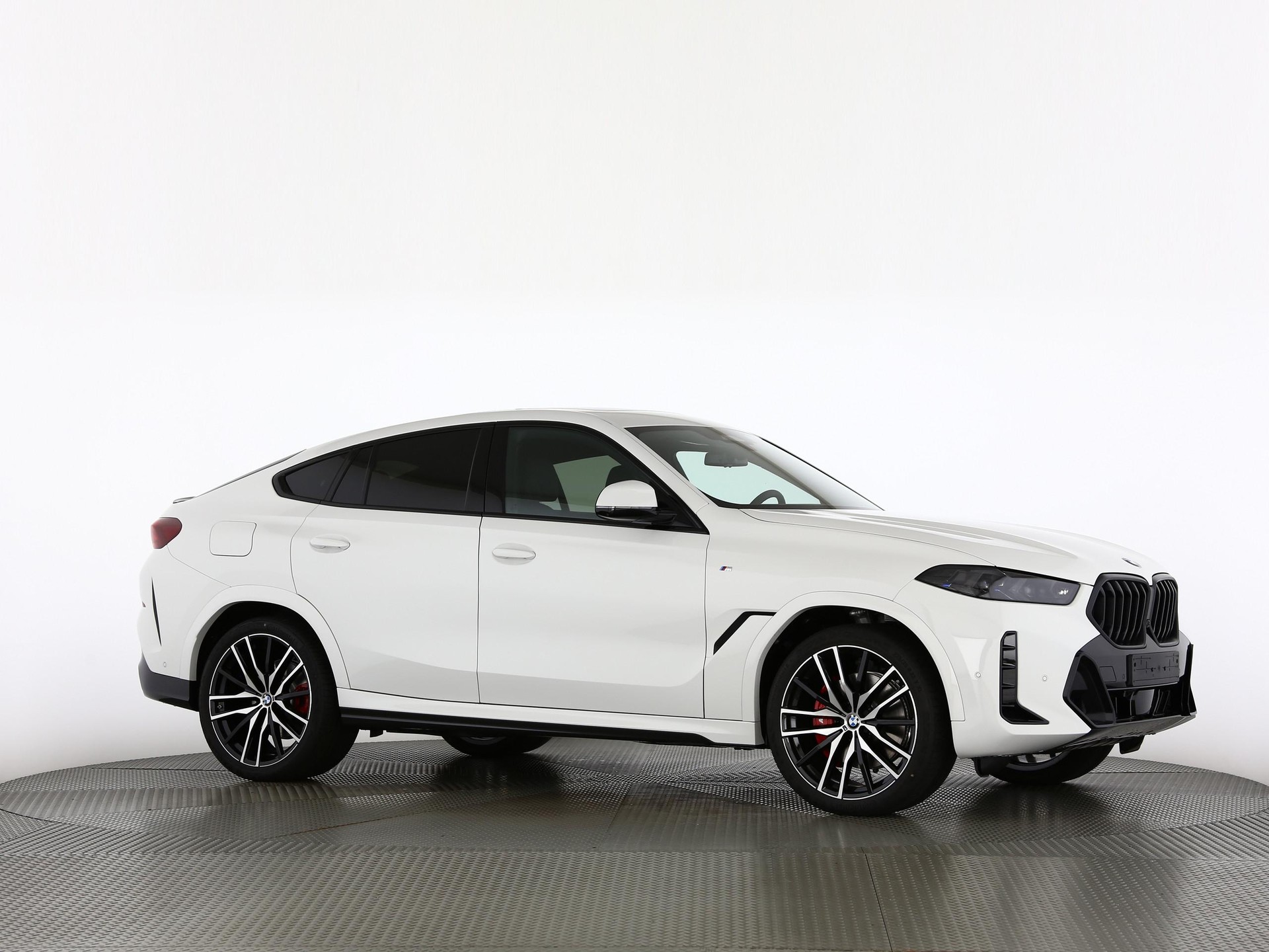 BMW X6 40d xDrive-image-25