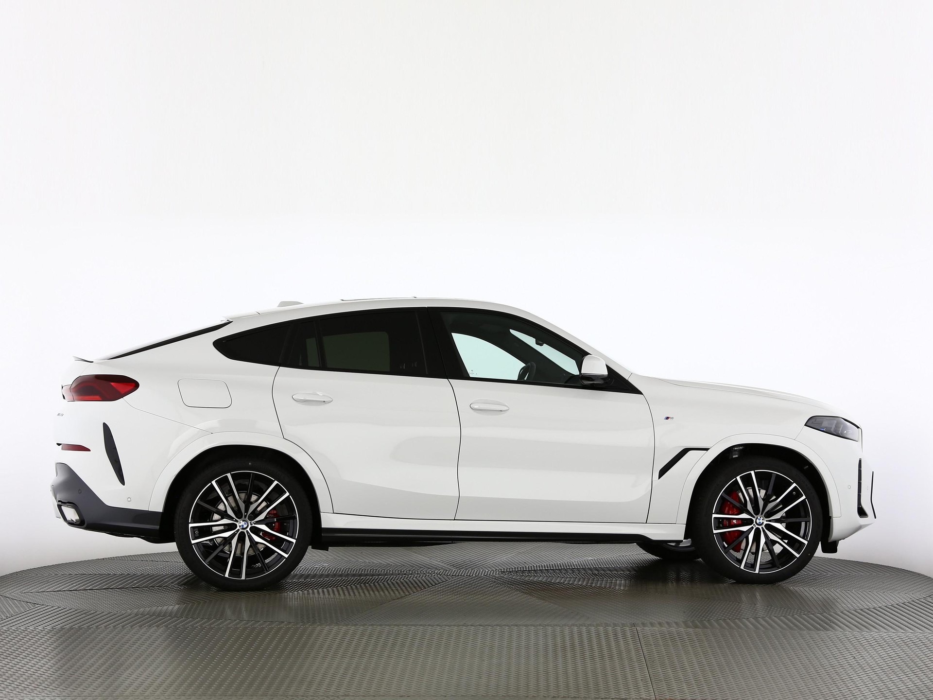 BMW X6 40d xDrive-image-22