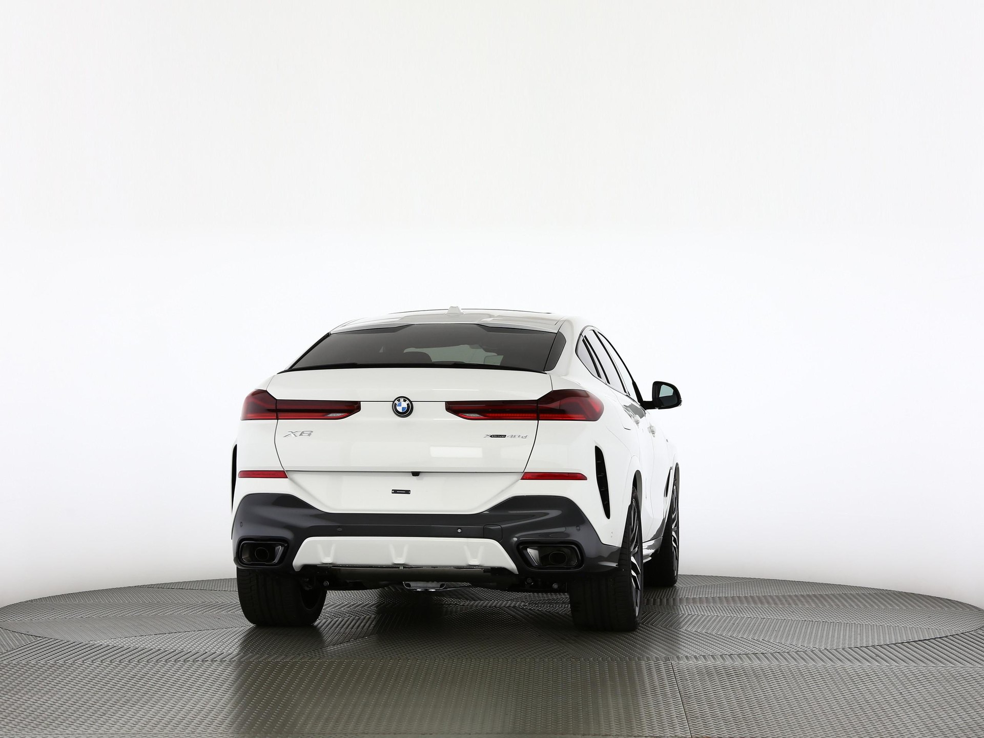 BMW X6 40d xDrive-image-17