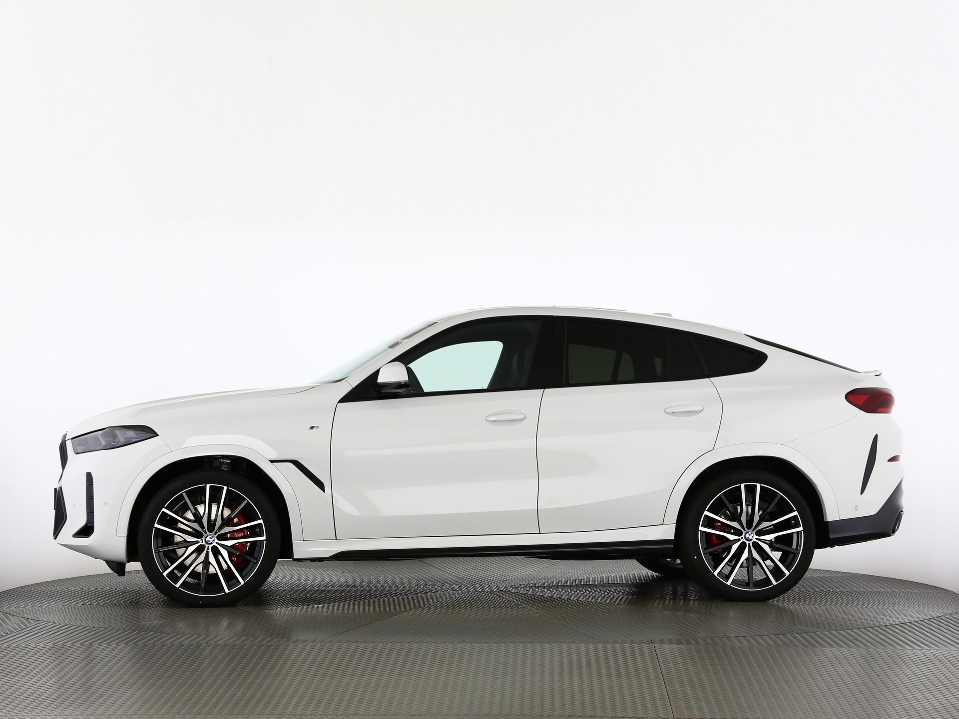 BMW X6 40d xDrive-image-11