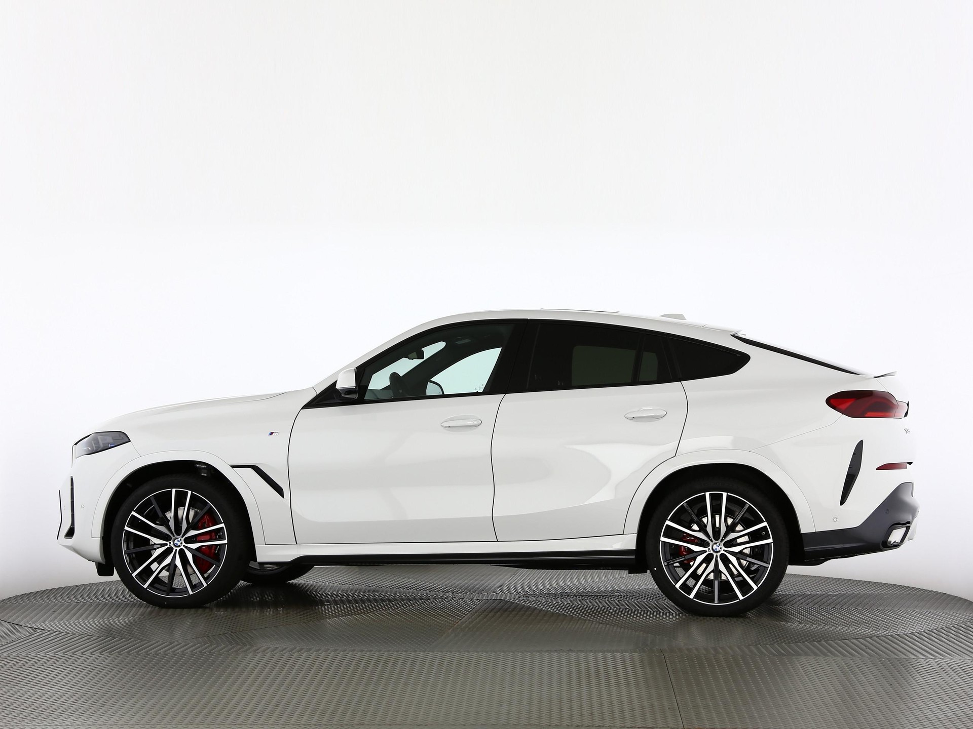 BMW X6 40d xDrive-image-12