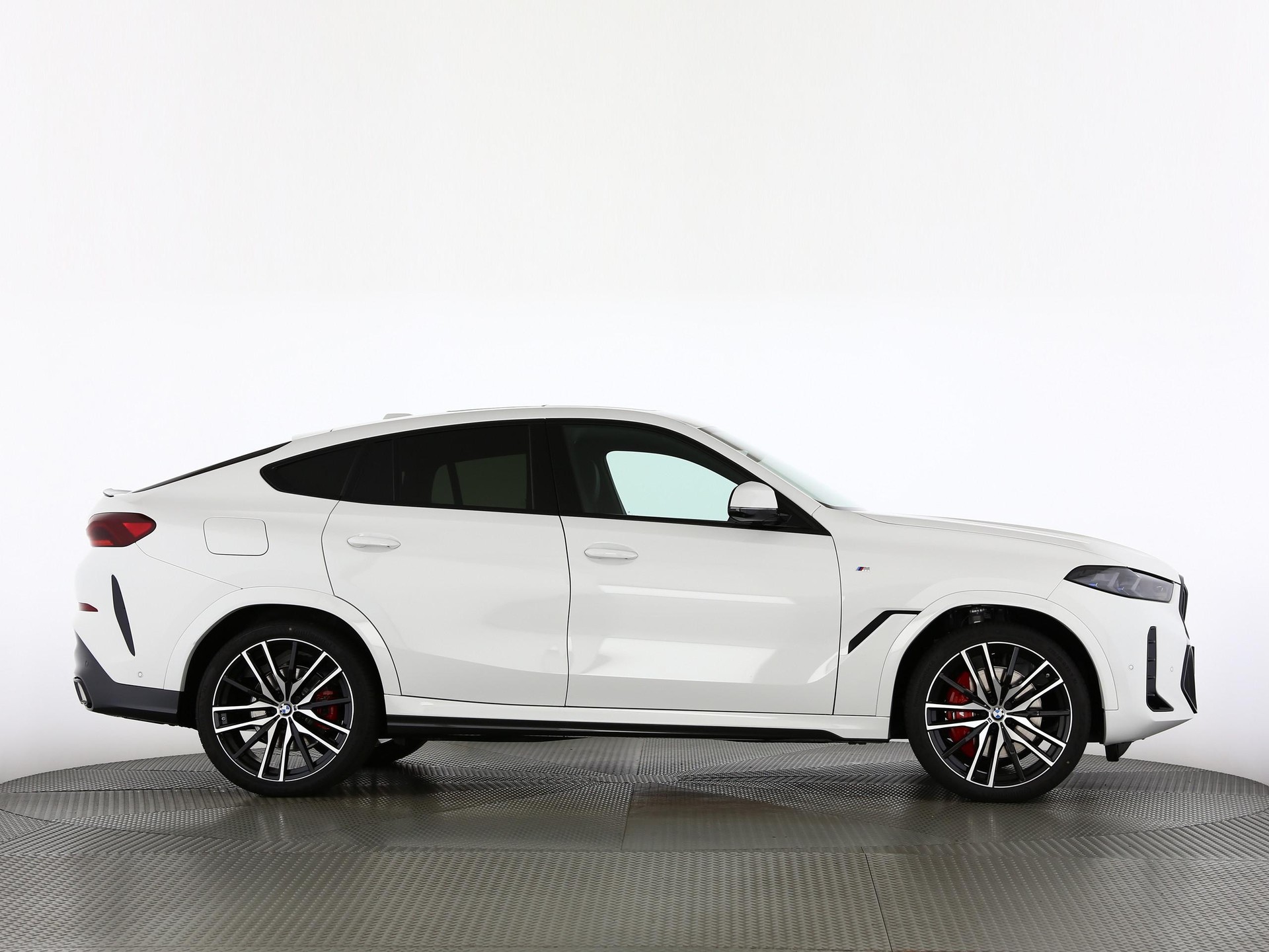 BMW X6 40d xDrive-image-23