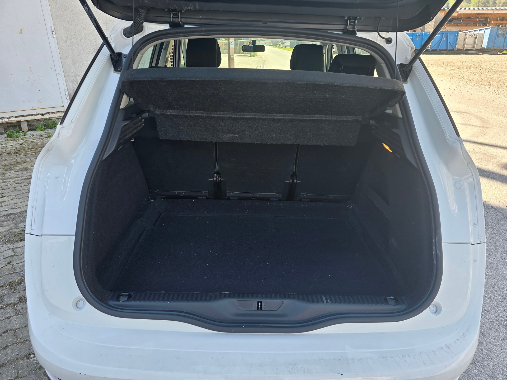 CITROEN C4 Picasso 1.6i 16V Attraction-image-6