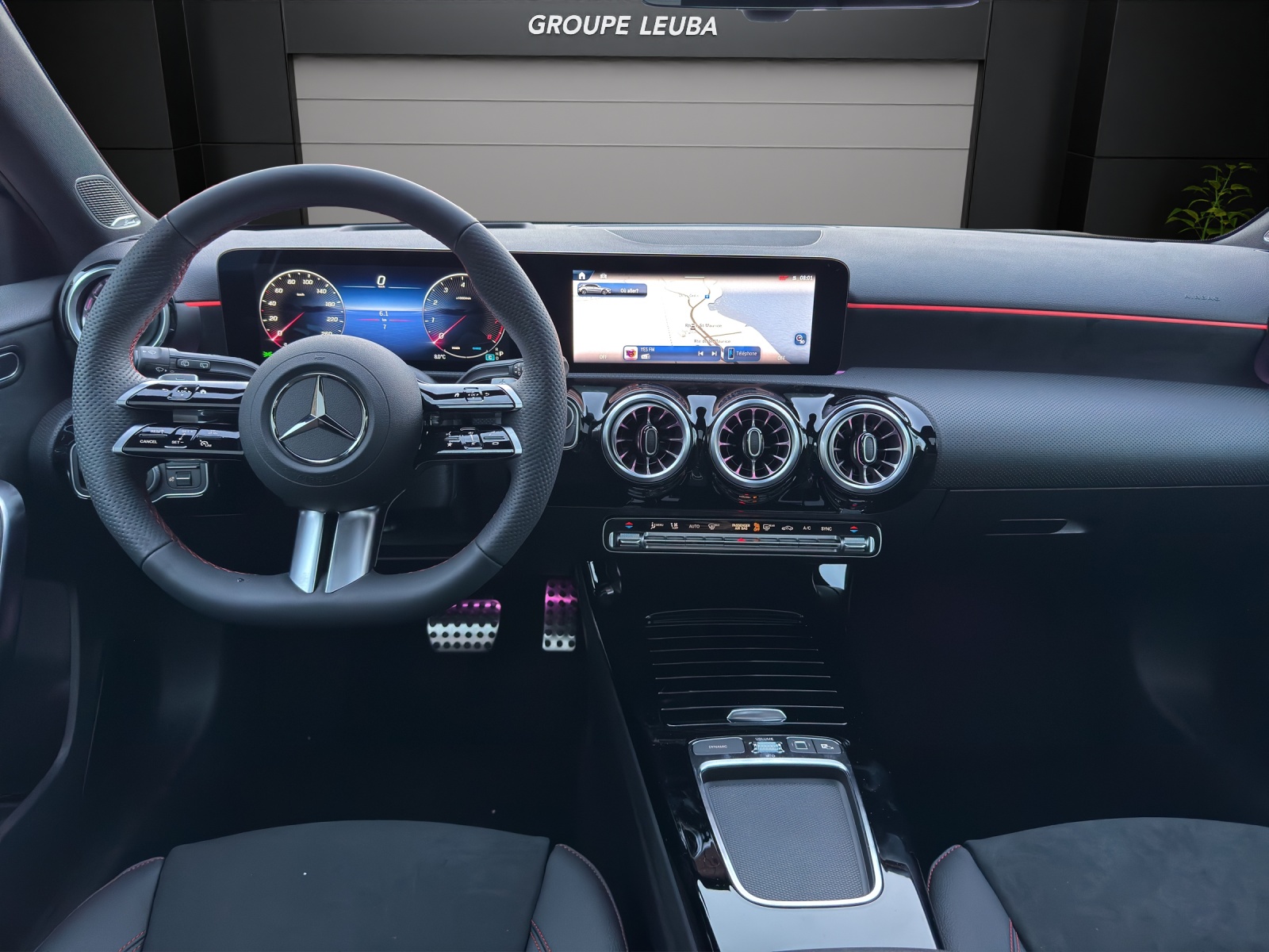 MERCEDES-BENZ A 250 4Matic 8G-DCT-image-11