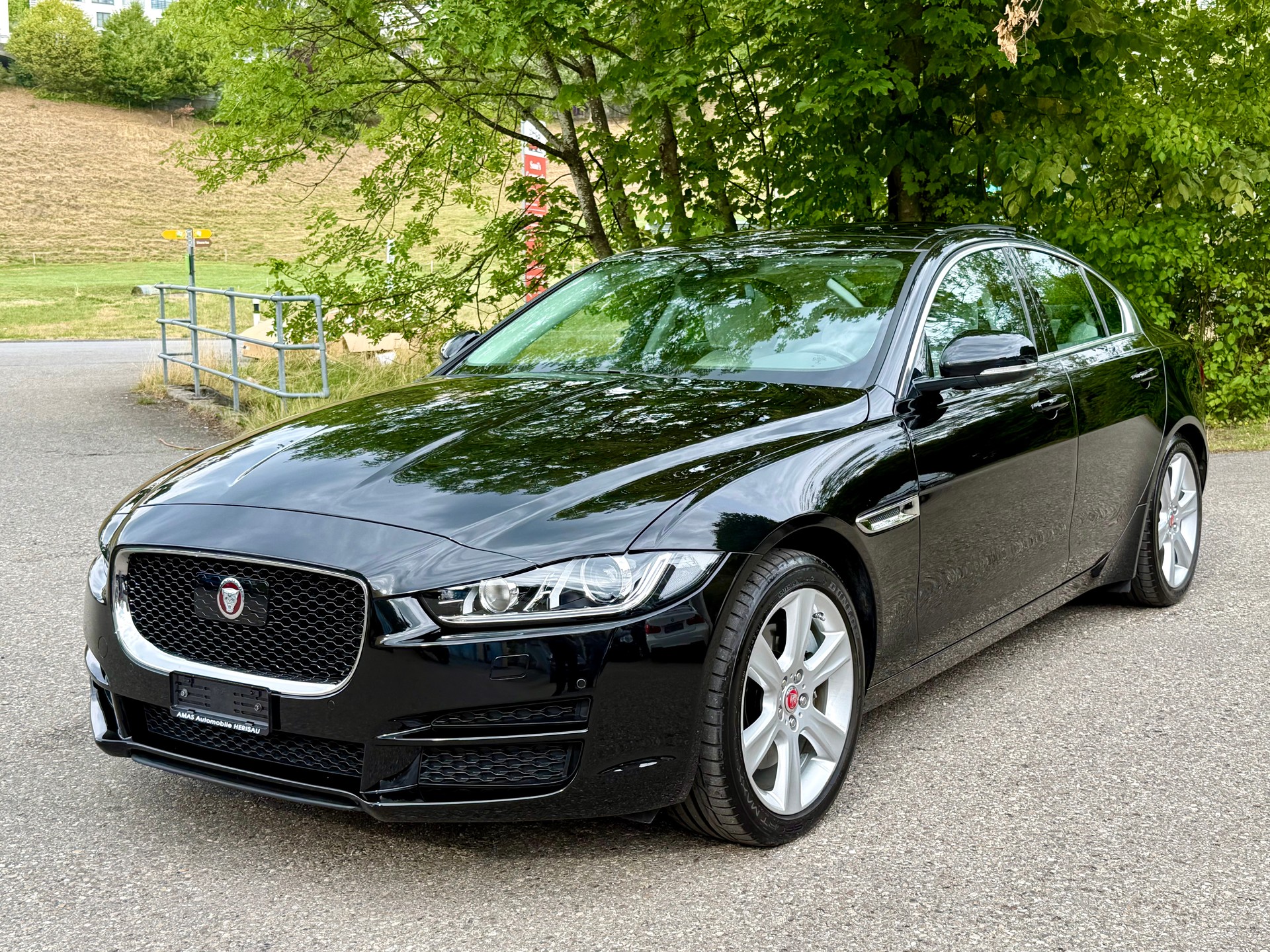 JAGUAR XE 20d Portfolio AWD Automat