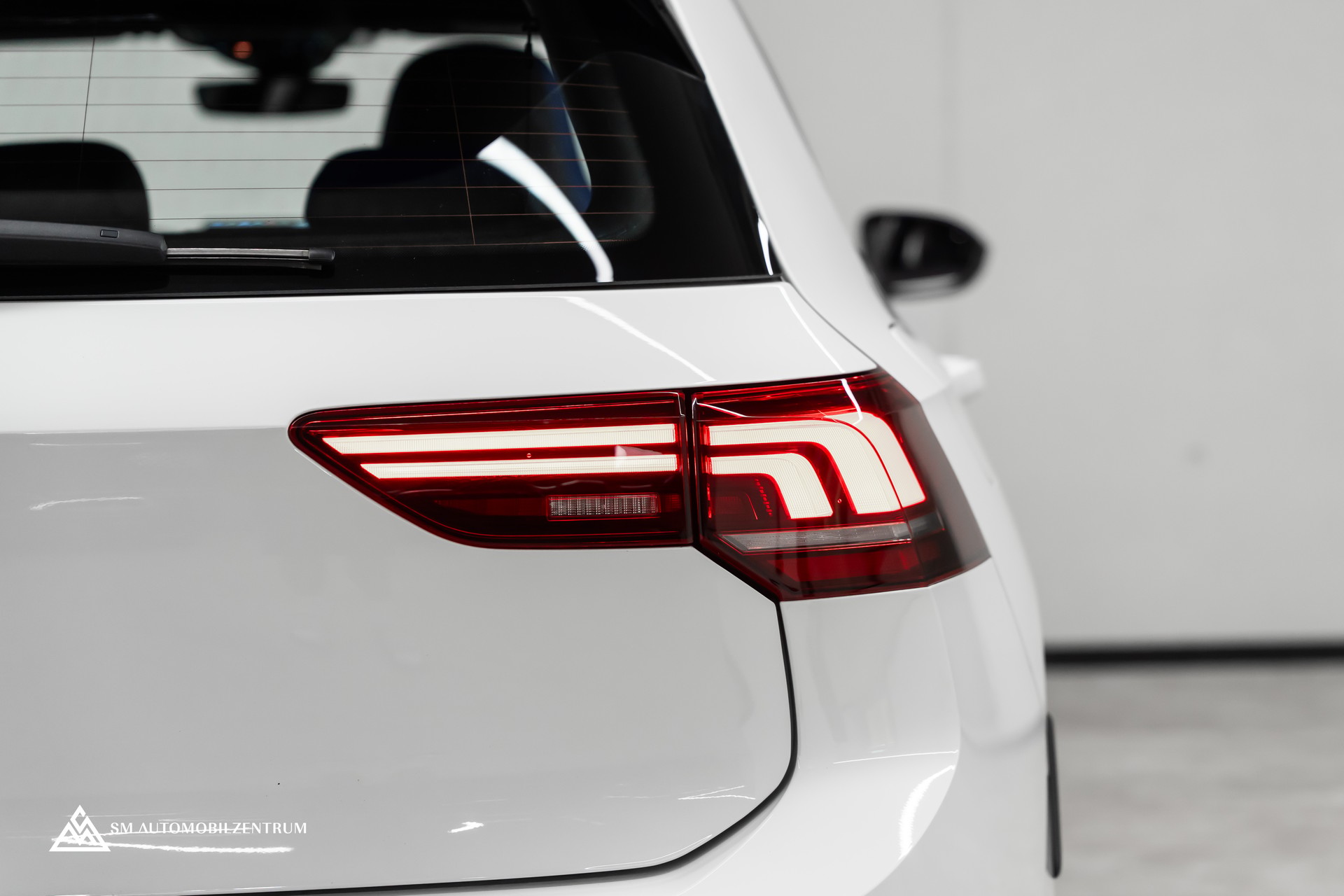 VW Golf VIII 2.0 TSI R DSG 4motion R-Performance / Facelift / Harman&Kardon / 19'' Estoril Räder / Rückfahrkamera-image-14