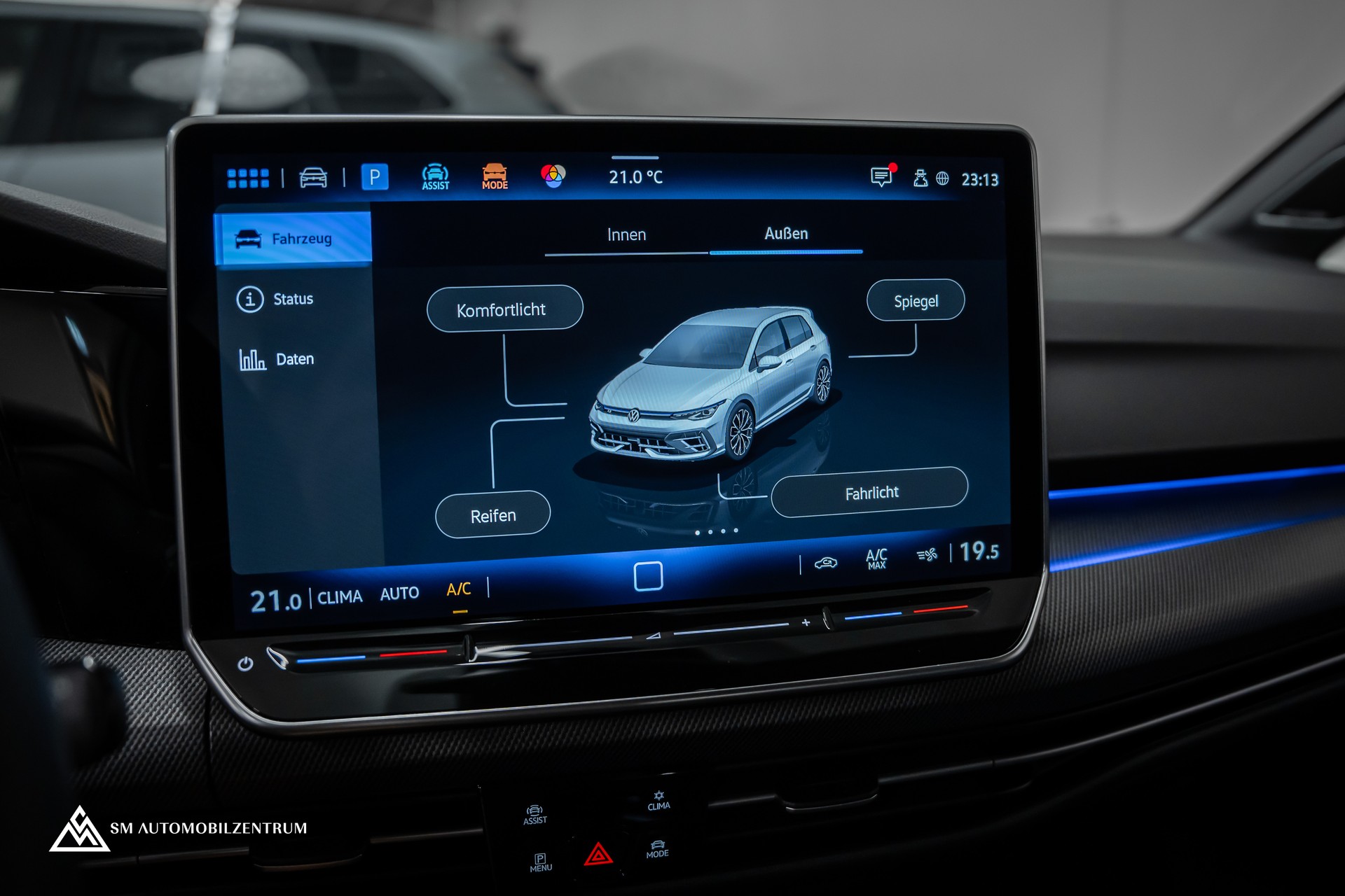 VW Golf VIII 2.0 TSI R DSG 4motion R-Performance / Facelift / Harman&Kardon / 19'' Estoril Räder / Rückfahrkamera-image-38