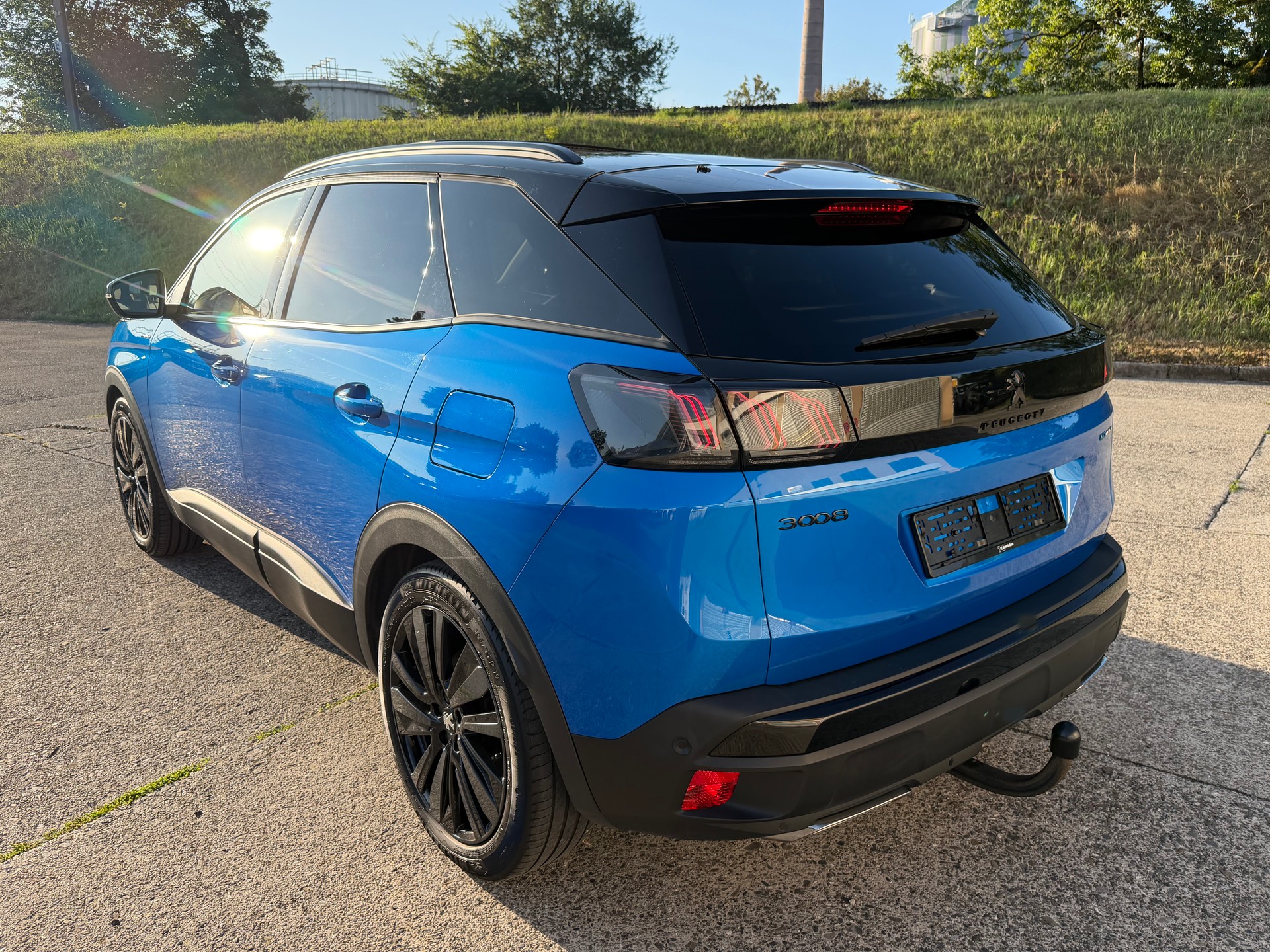PEUGEOT 3008 300e Hybrid4 GT Pack EAT8-showroom-element-2