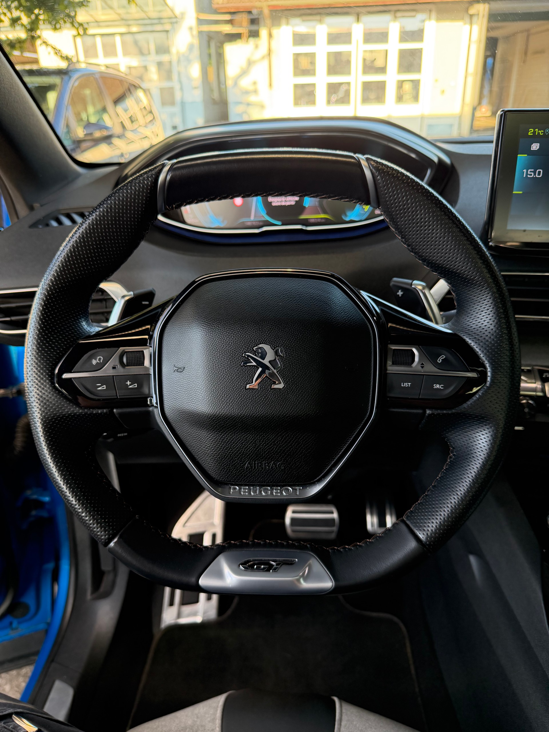 PEUGEOT 3008 300e Hybrid4 GT Pack EAT8-image-10