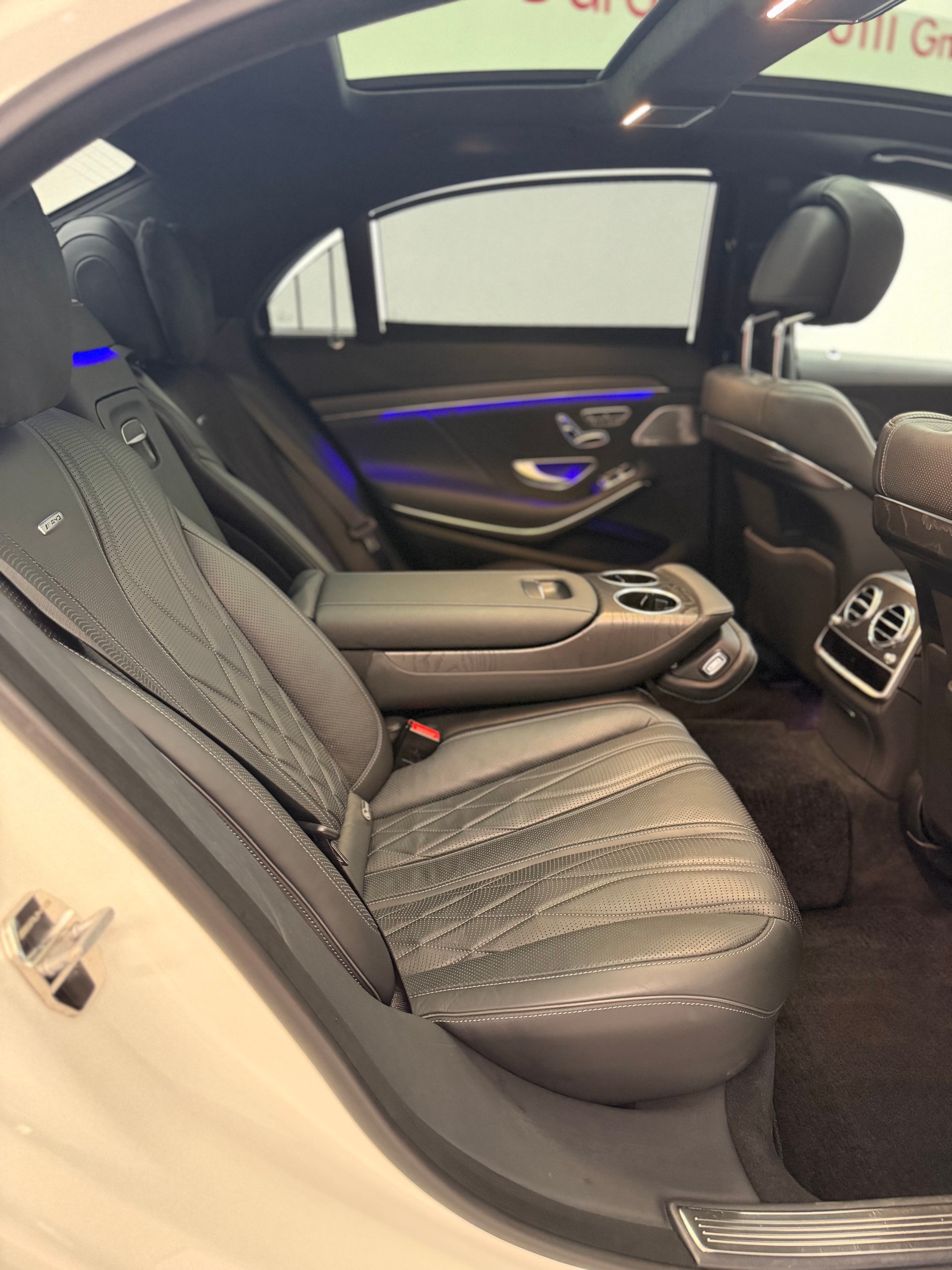 MERCEDES-BENZ S 63 V8 AMG 4matic+ lang-image-17