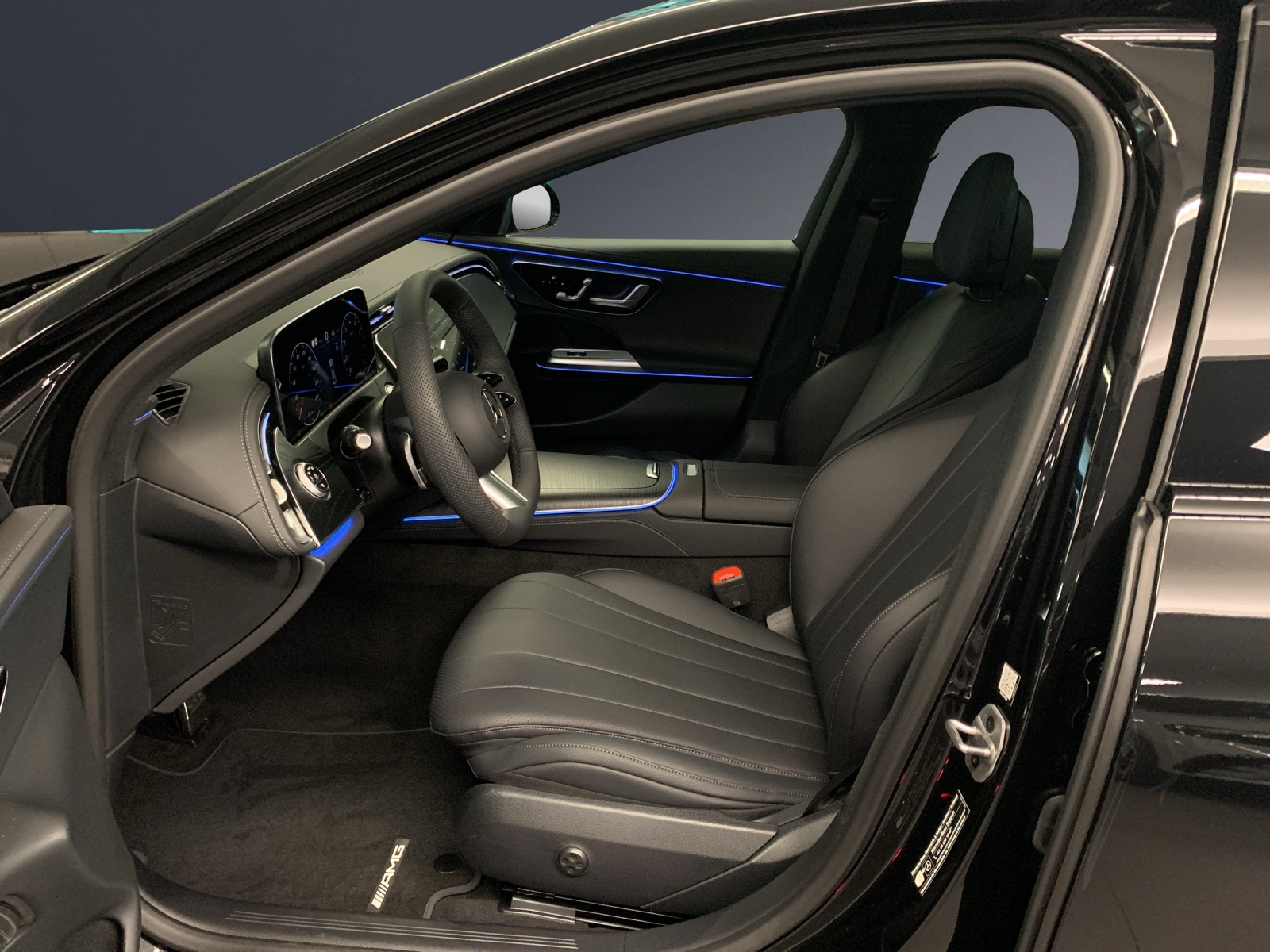 MERCEDES-BENZ E 200 4MATIC berline-image-5