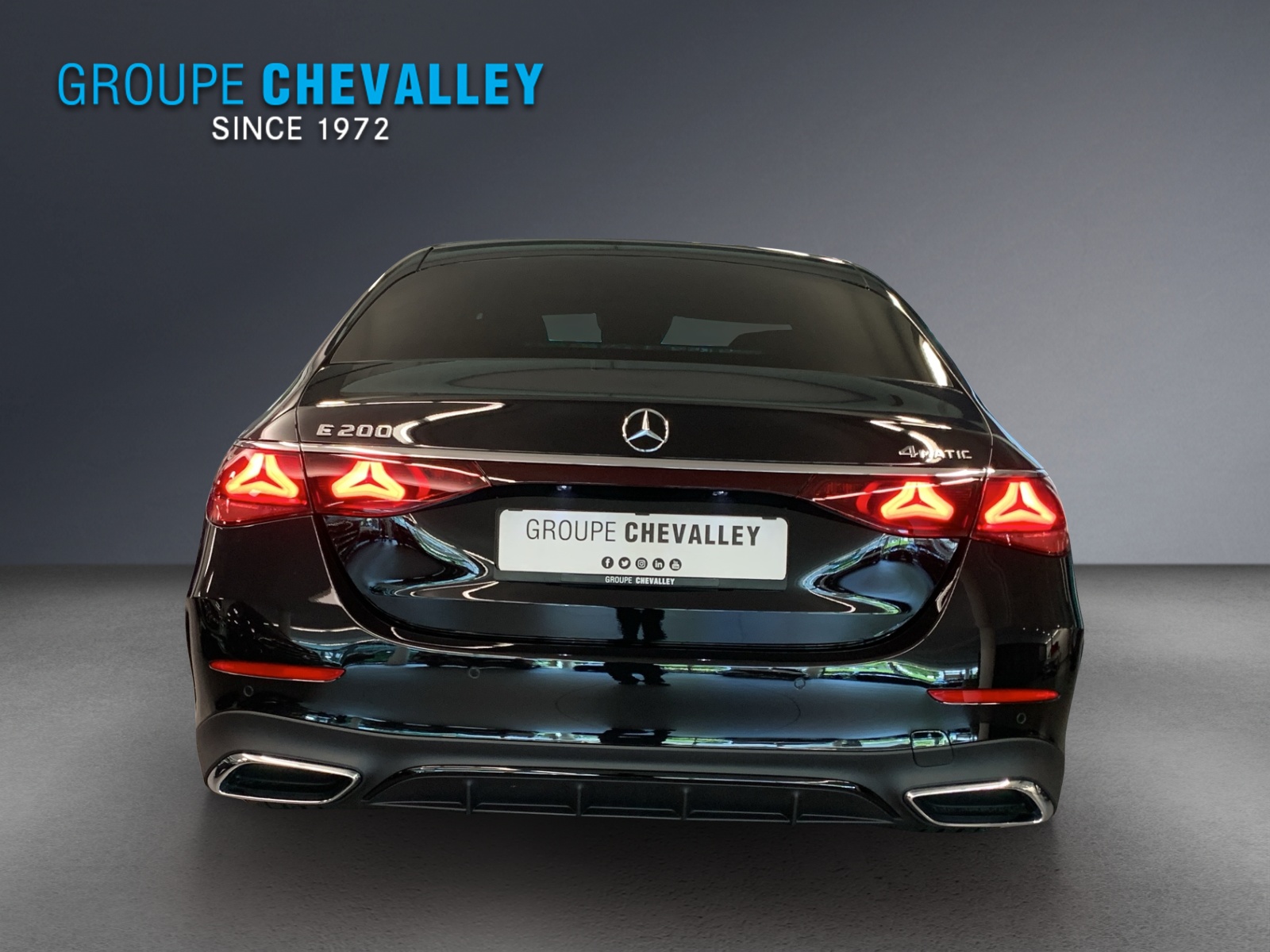 MERCEDES-BENZ E 200 4MATIC berline-image-4