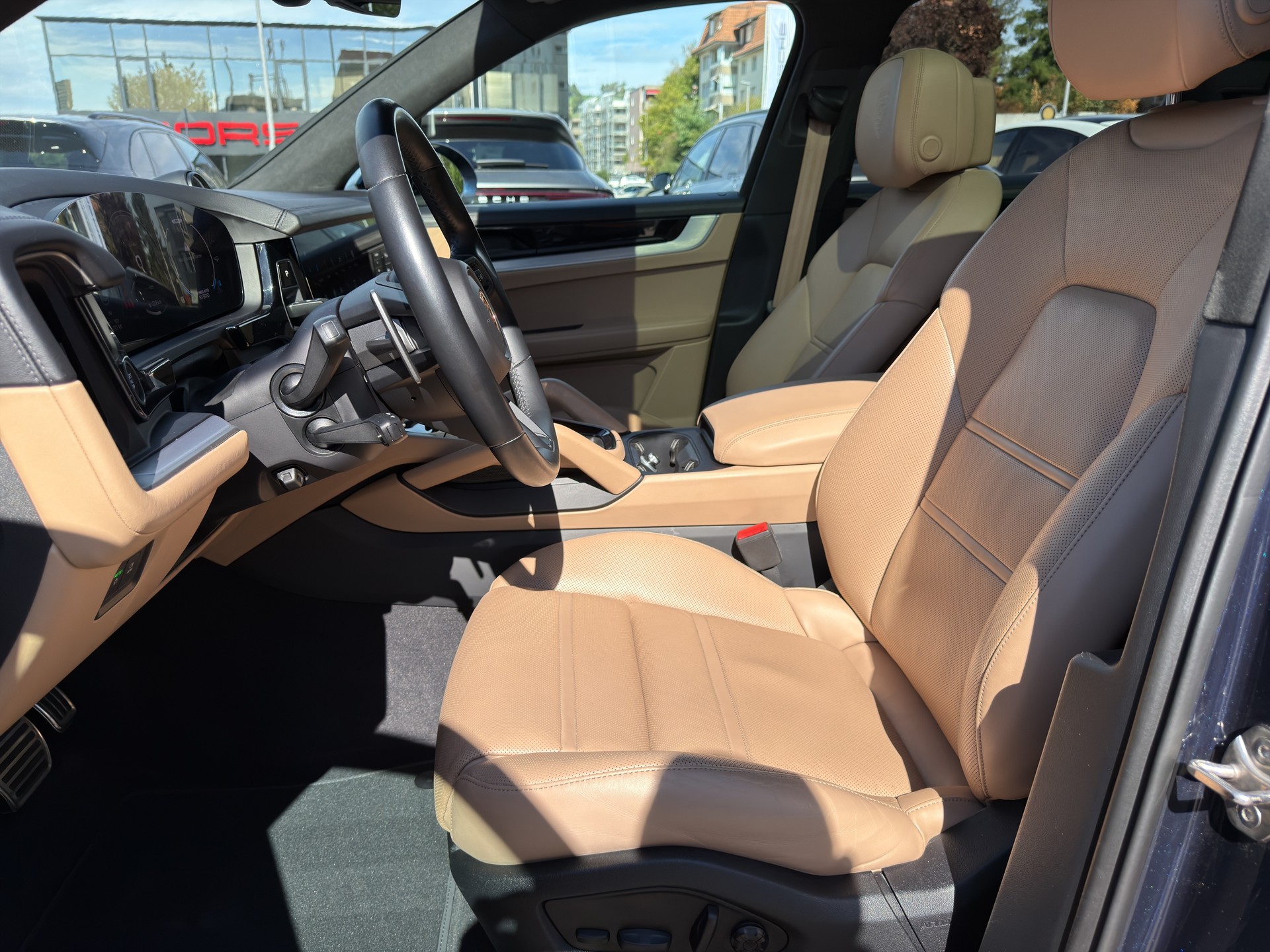 PORSCHE Cayenne 4.0 V8 Turbo E-Hybrid-image-21