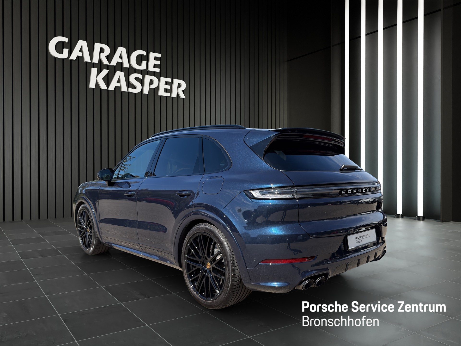 PORSCHE Cayenne 4.0 V8 Turbo E-Hybrid-showroom-element-2