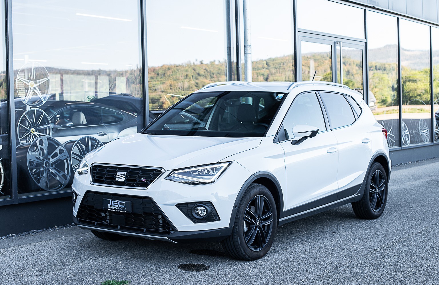 SEAT Arona 1.0TSI SWISS FR-showroom-element-1