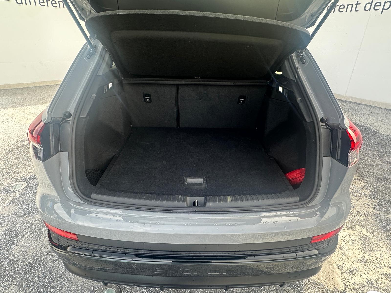 AUDI Q4 e-tron 50 quattro-image-9