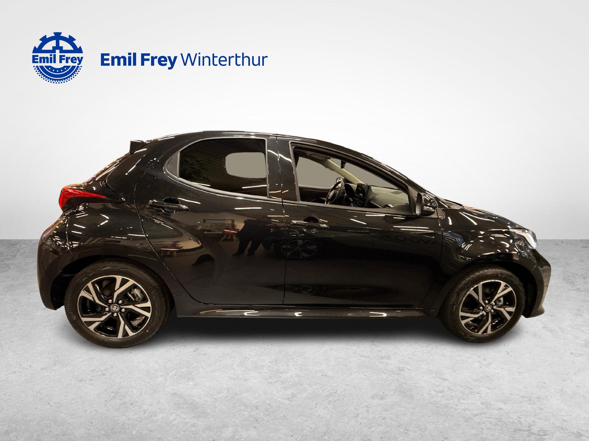 TOYOTA Yaris 1.5 VVT-i HSD Trend-image-5