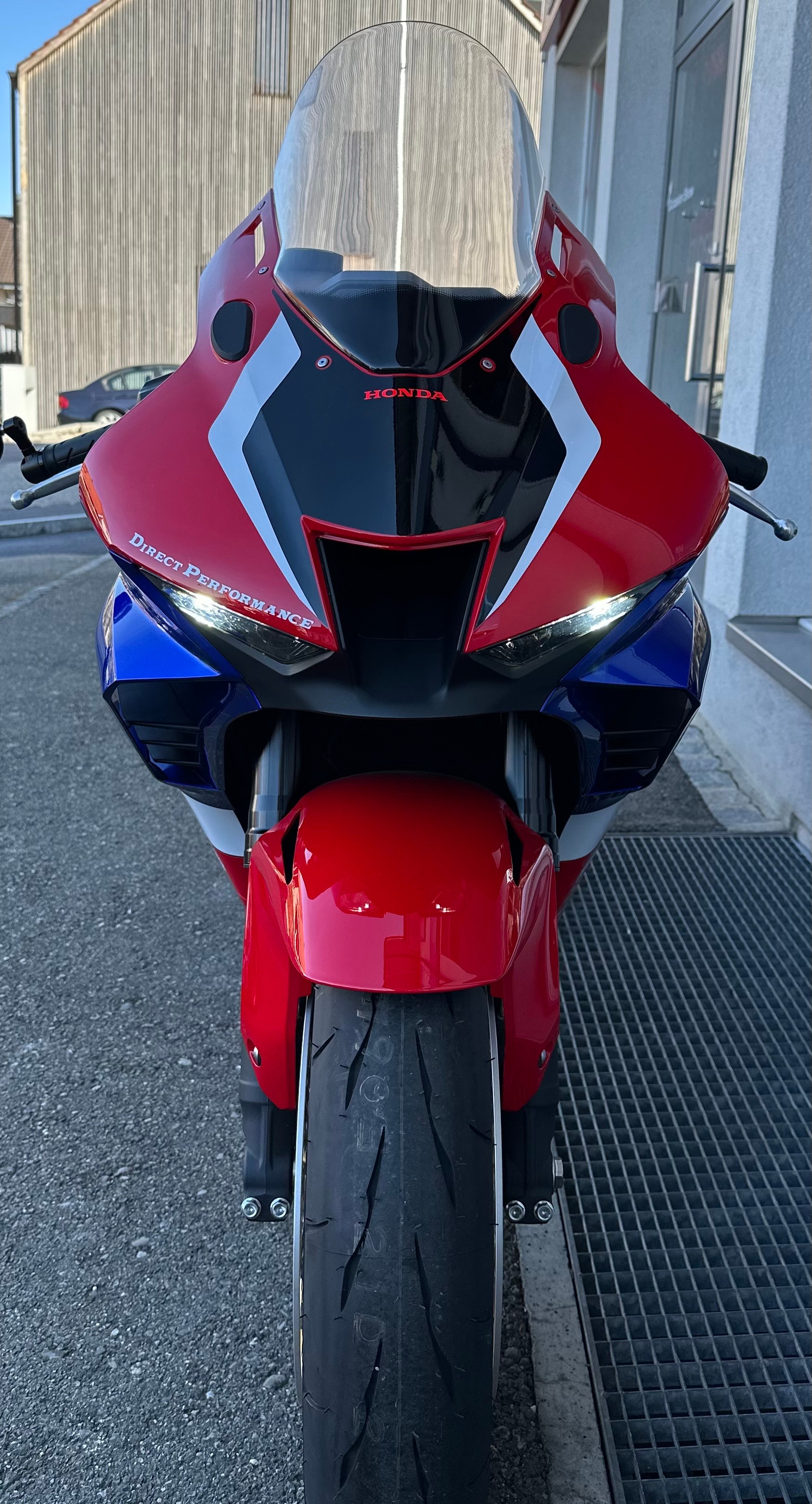 HONDA CBR 1000 RR-R-image-1