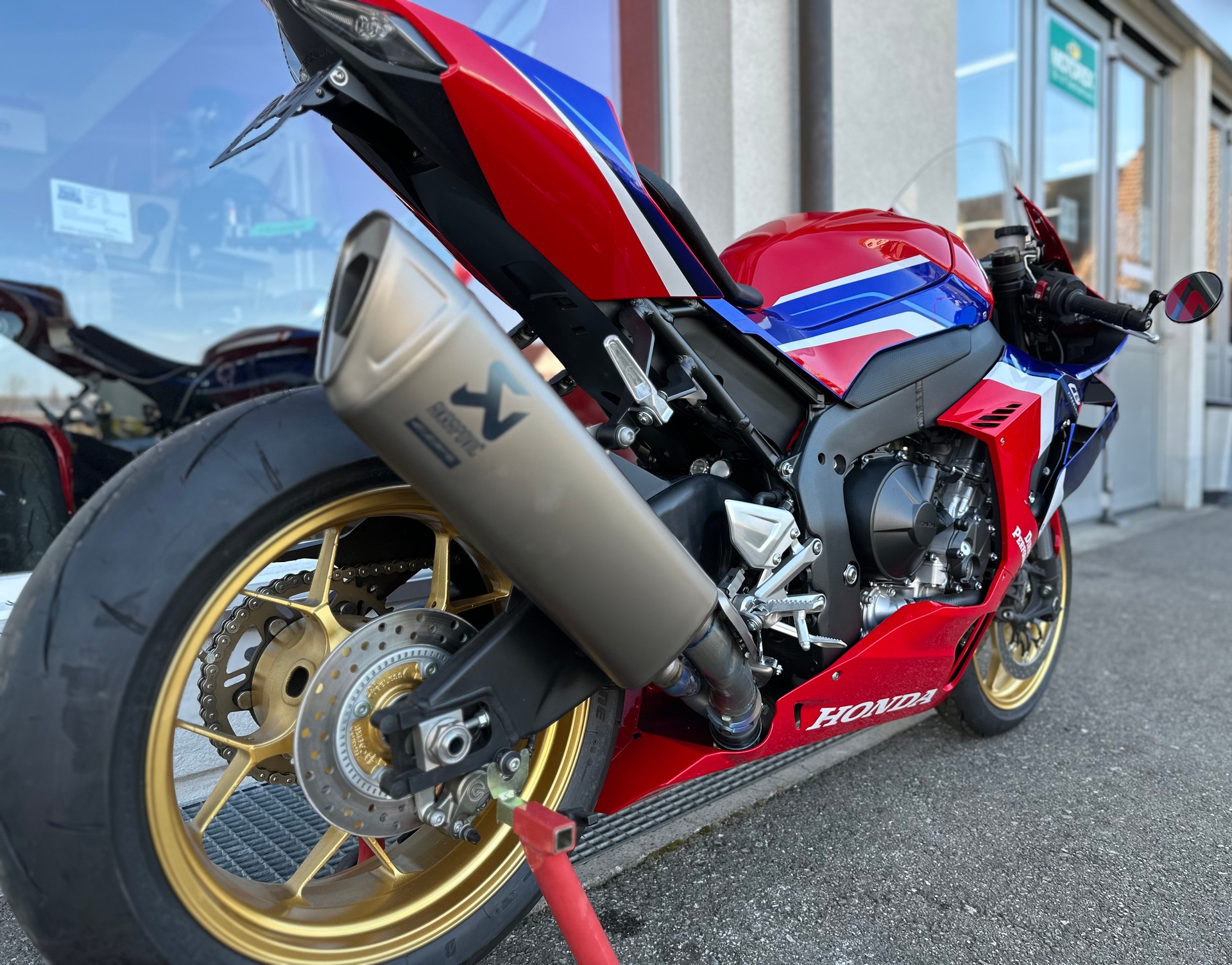 HONDA CBR 1000 RR-R-image-7