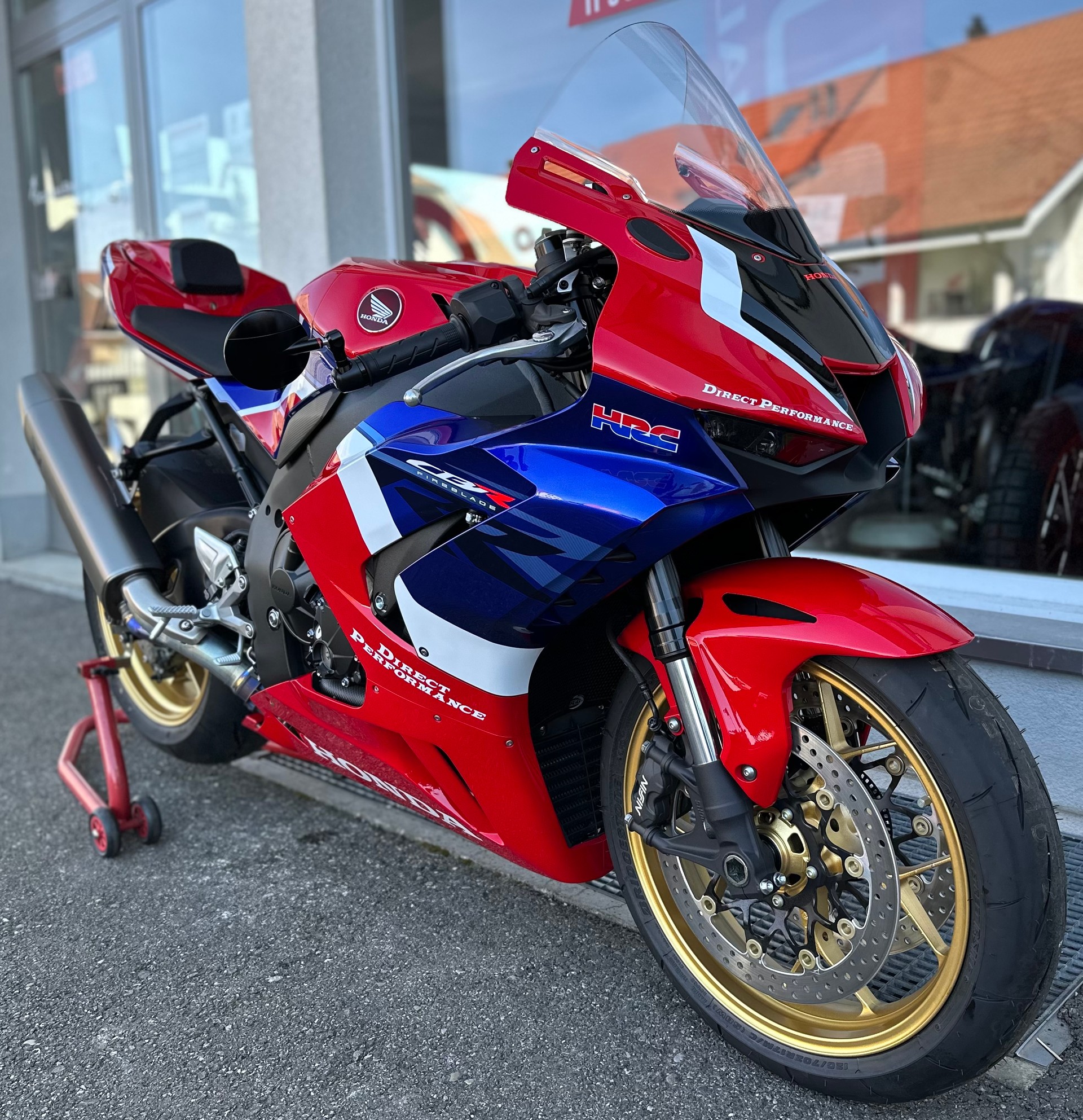 HONDA CBR 1000 RR-R-image-2