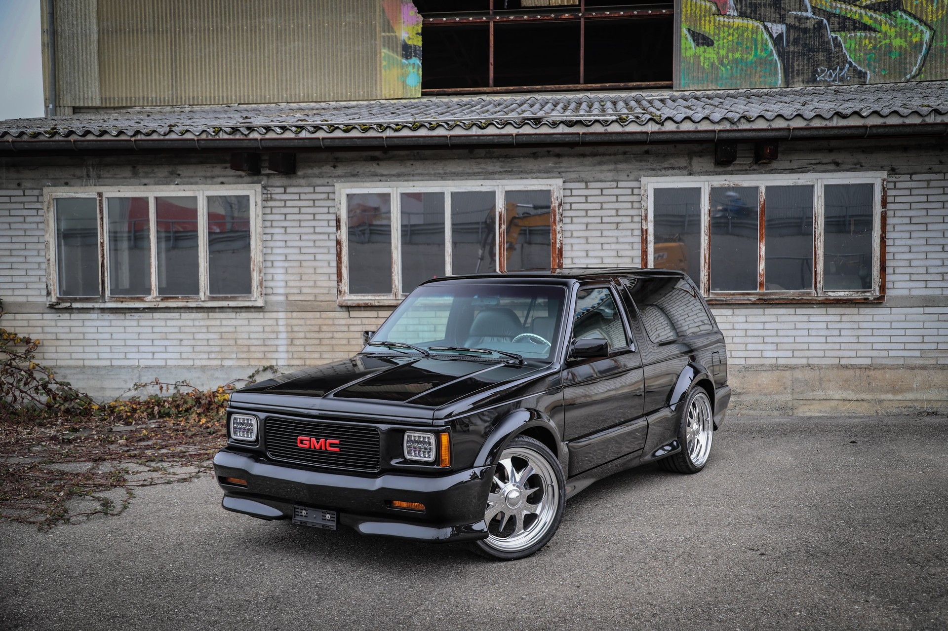 GMC Typhoon