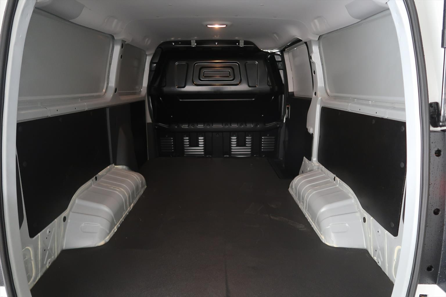 JAC M3EV-image-6
