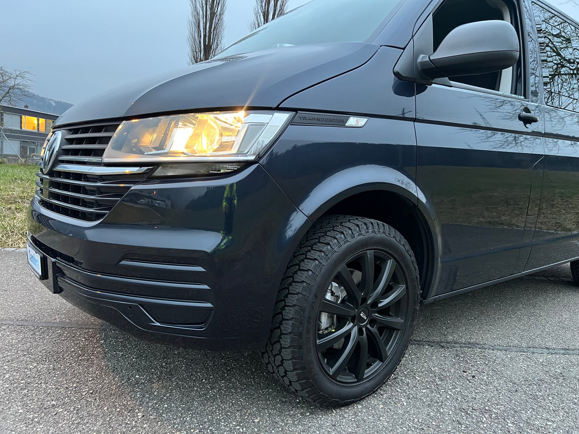 VW VW BUS 9 PLÄTZER AUTOMAT DSG T6.1 2.0 TDI . CH WAGEN. GEPFLEGT. LEASING AB 499.--image-12