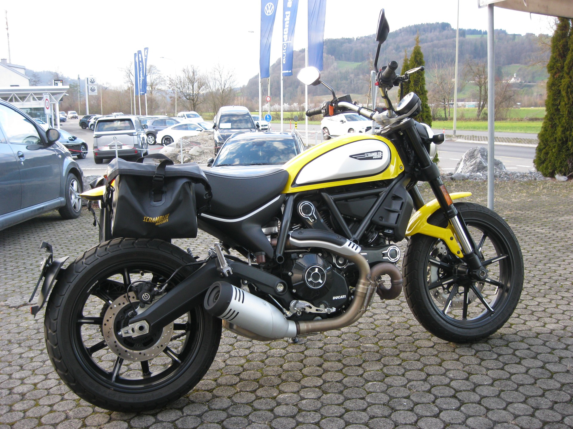 DUCATI Scrambler 800 Classic ABS-image-1
