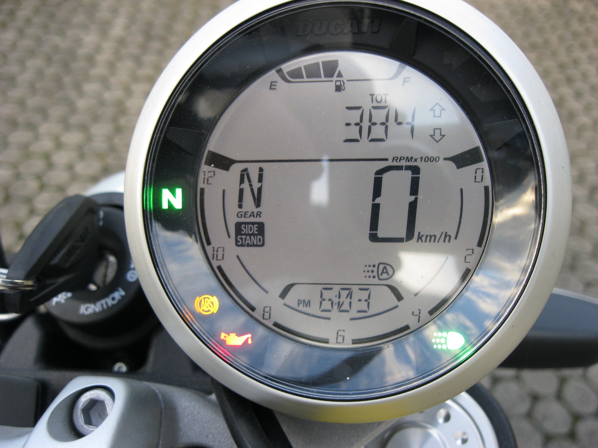 DUCATI Scrambler 800 Classic ABS-image-4