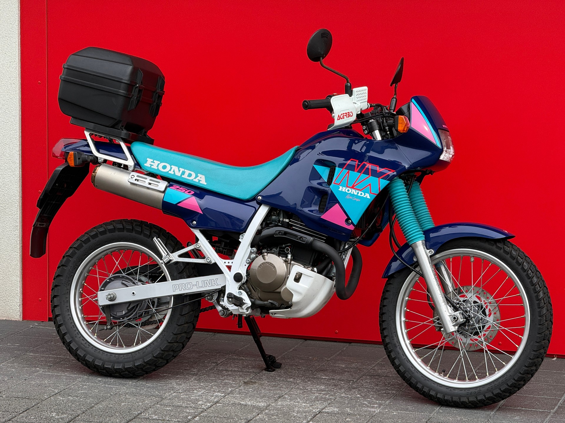 HONDA NX 250 M-showroom-element-1