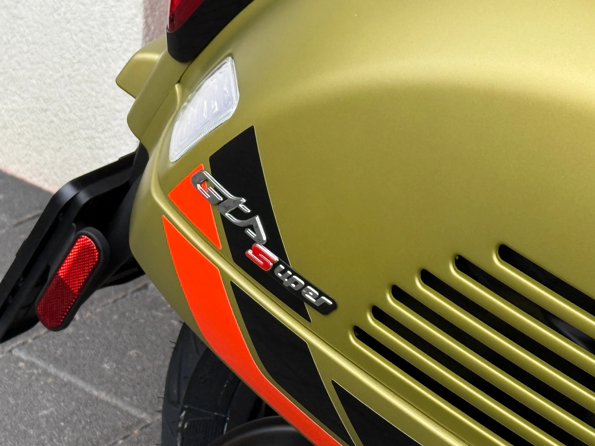 PIAGGIO Vespa GTS 125 Super Sport RST Euro 5+-image-13