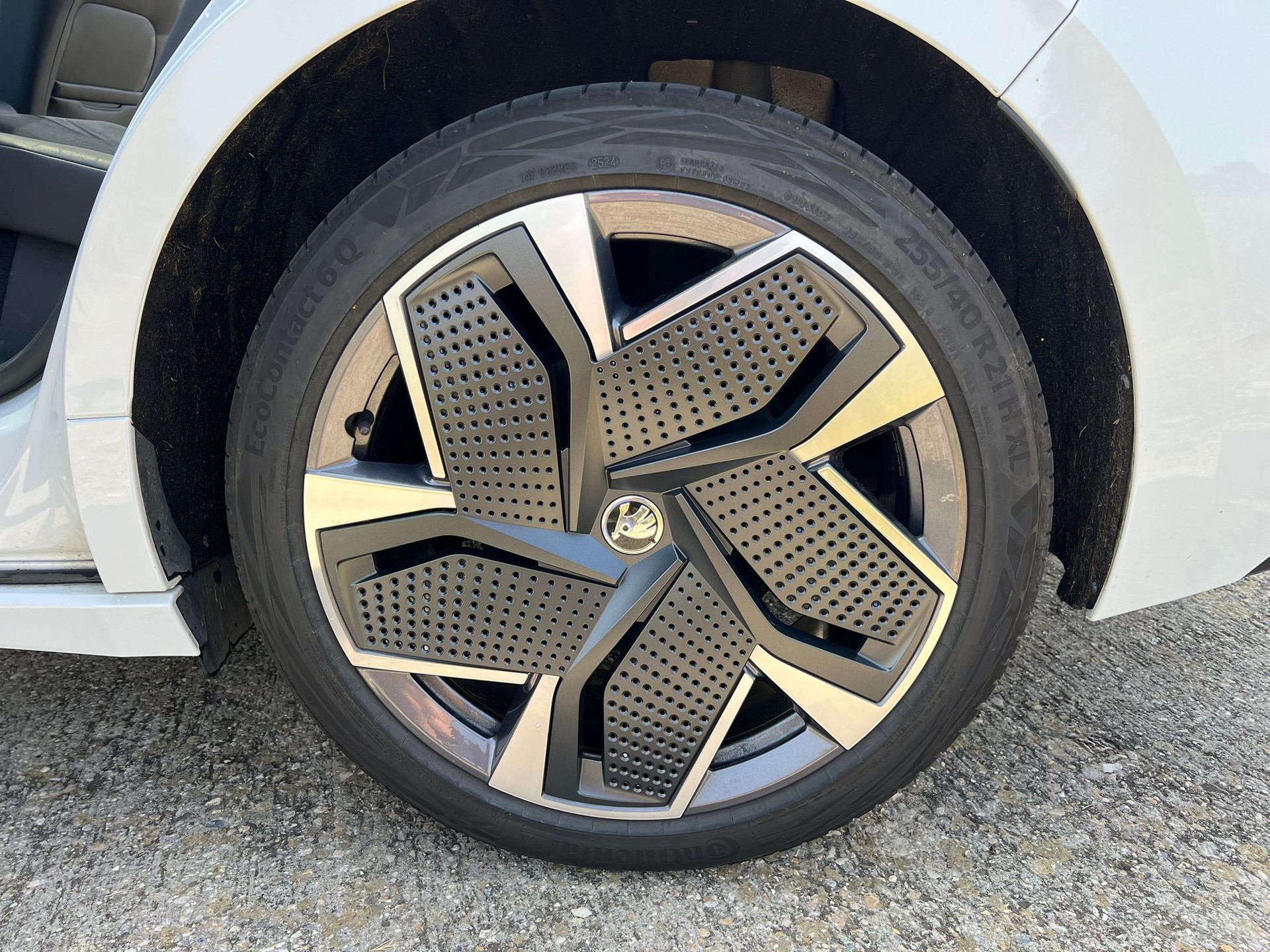 SKODA Enyaq Coupé RS iV 80 4x4-image-4