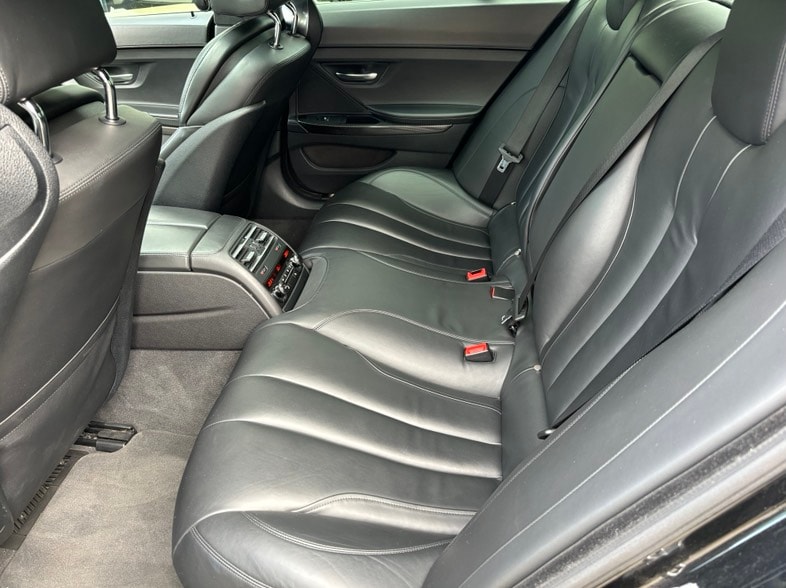 BMW 650-showroom-element-3