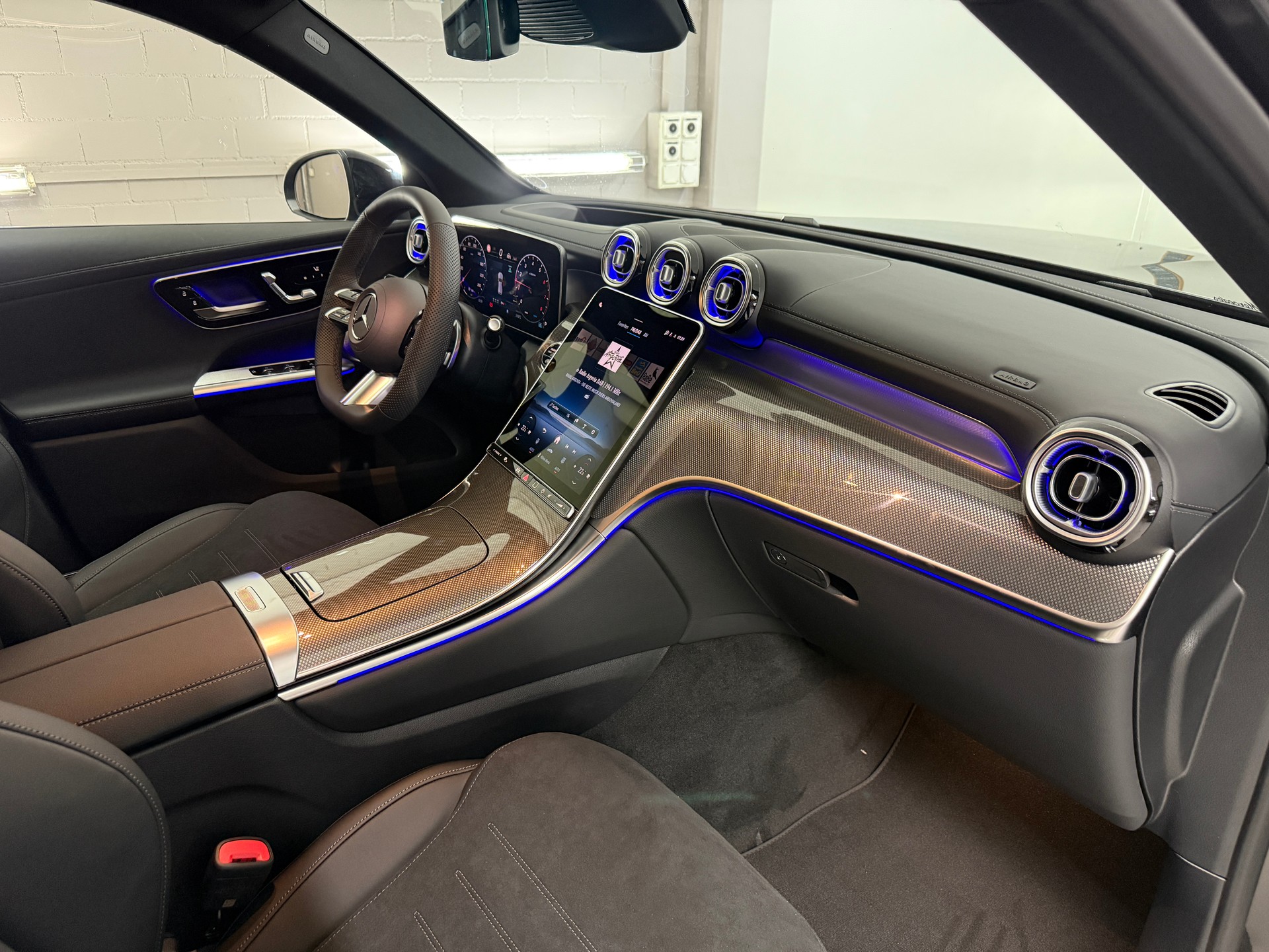 MERCEDES-BENZ GLC 200 4MATIC-image-9