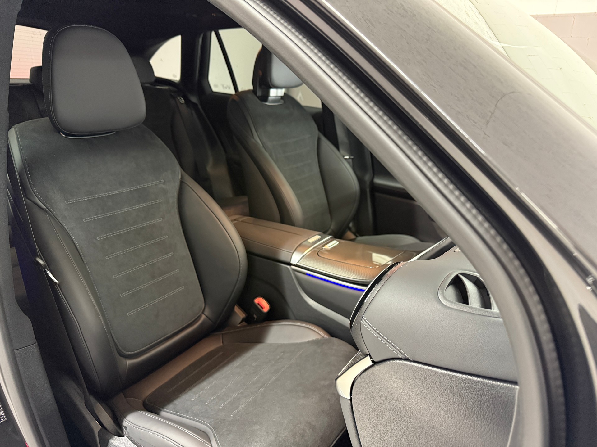 MERCEDES-BENZ GLC 200 4MATIC-image-8