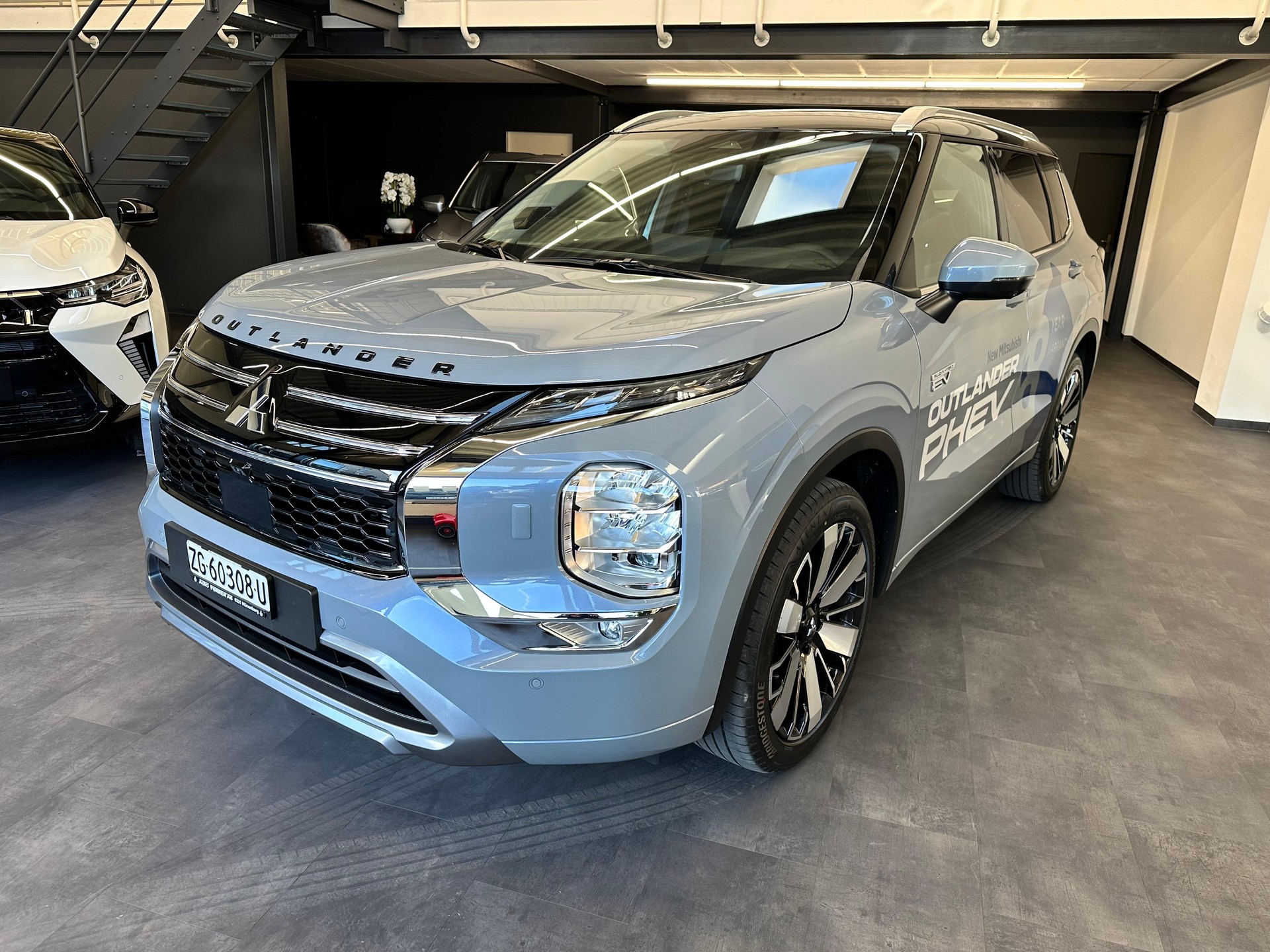 MITSUBISHI Outlander 2.4 PHEV Instyle 4x4