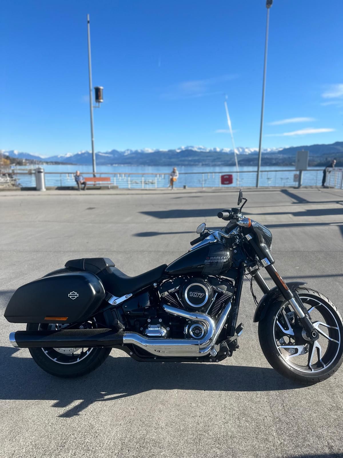 HARLEY-DAVIDSON FLSB Sport Glide Deluxe 107