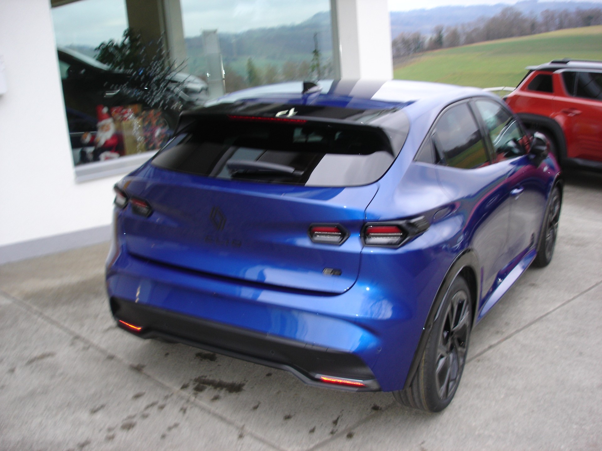 RENAULT Clio 1.8 E-Tech Esprit Alpine-showroom-element-3