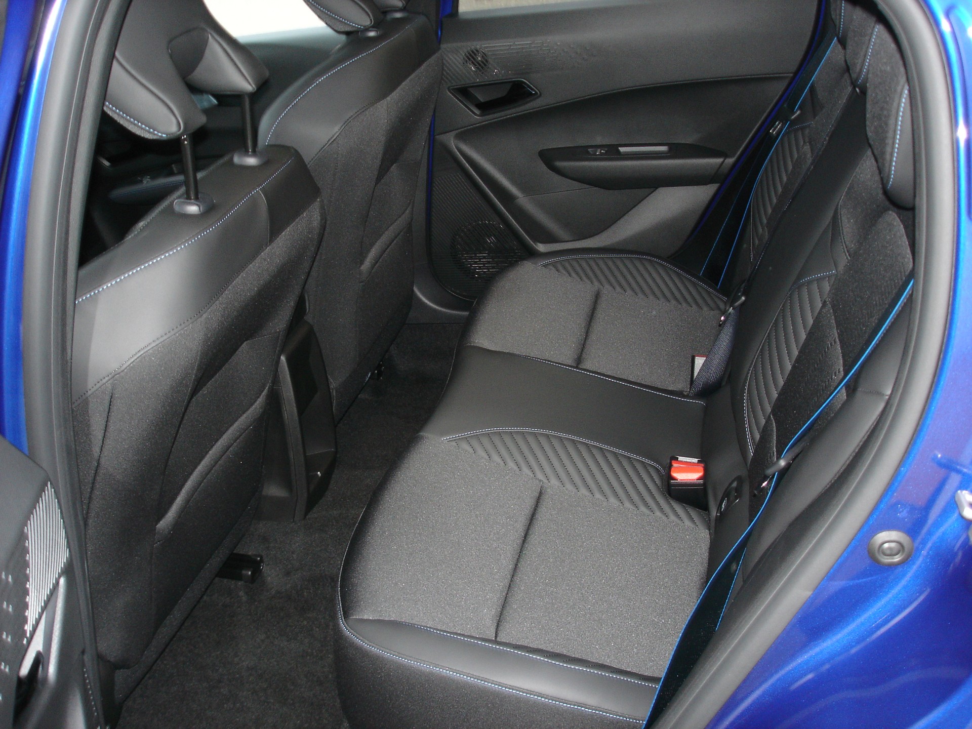 RENAULT Clio 1.8 E-Tech Esprit Alpine-image-7