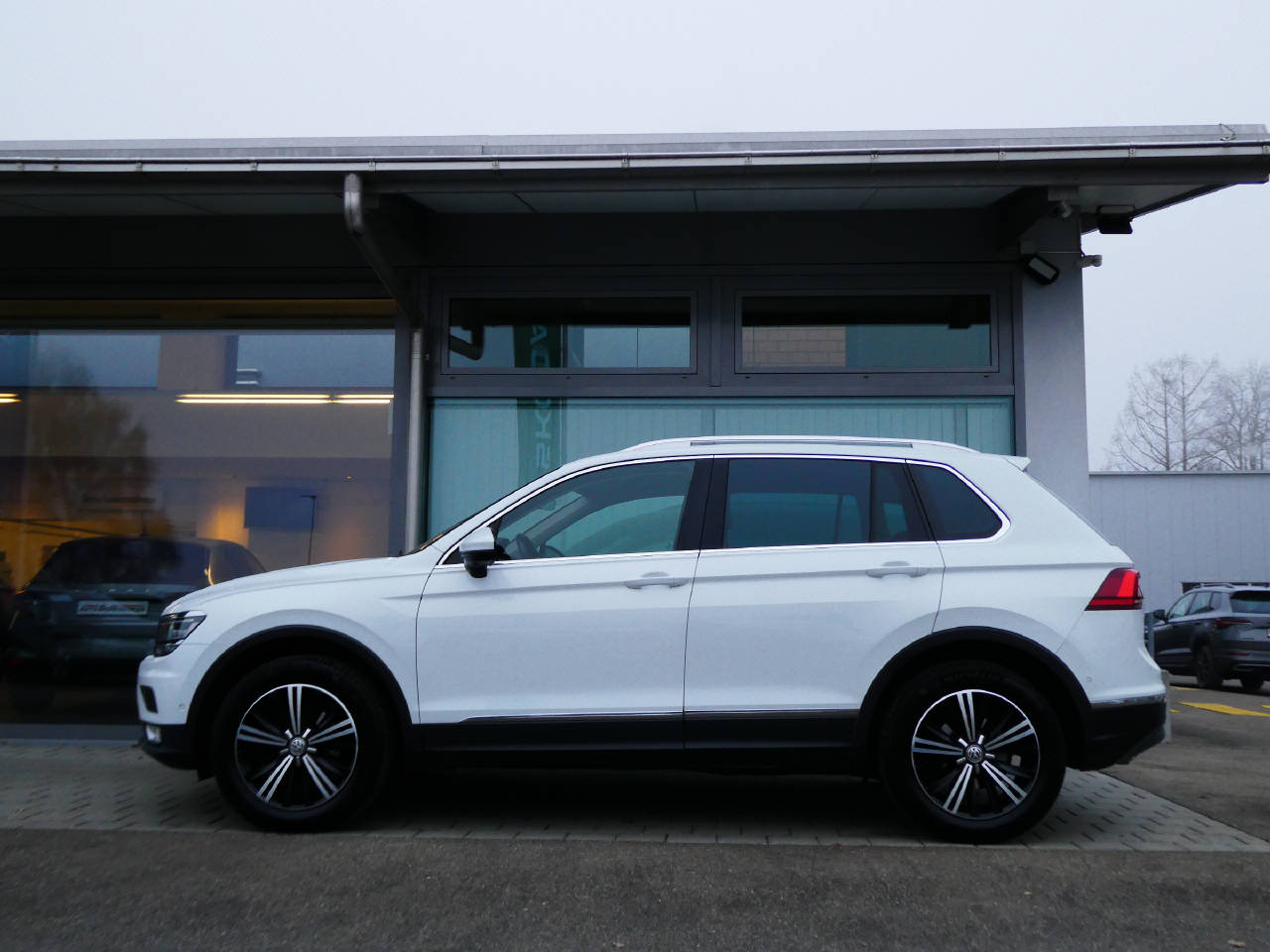 VW Tiguan 2.0 TDI SCR Highline DSG-image-9