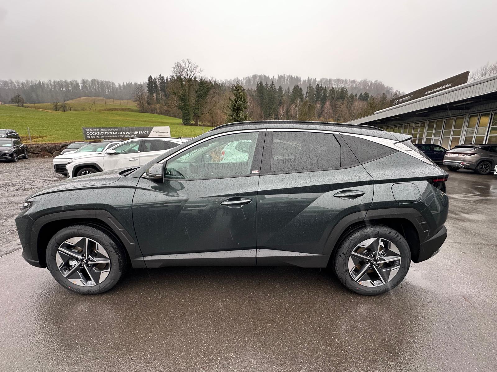 HYUNDAI Tucson 1.6 TGDI Amplia 2WD MT-showroom-element-3