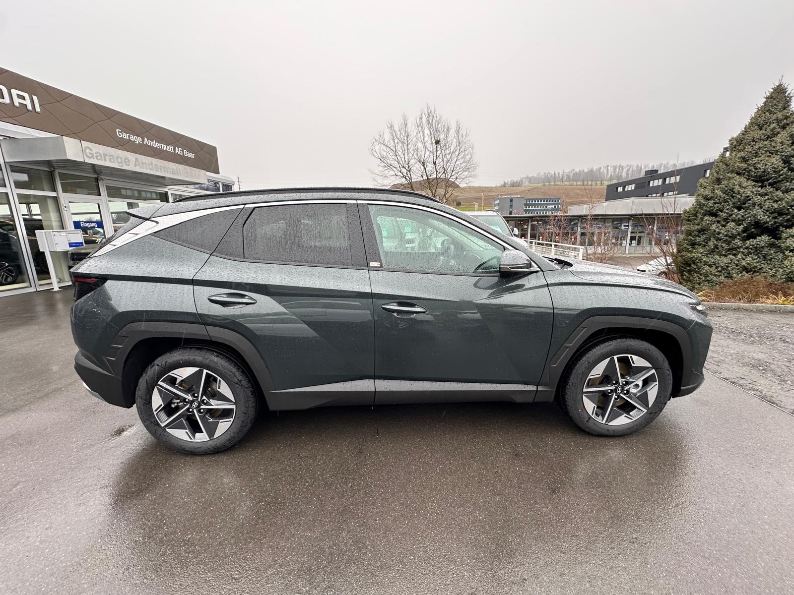 HYUNDAI Tucson 1.6 TGDI Amplia 2WD MT-image-8