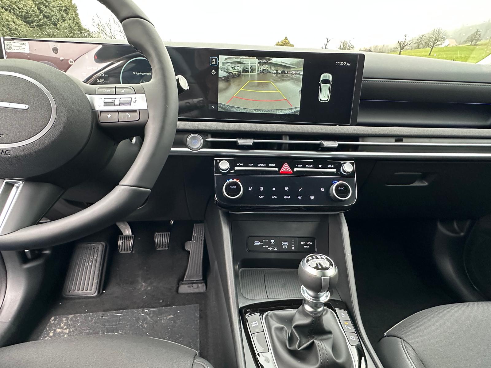 HYUNDAI Tucson 1.6 TGDI Amplia 2WD MT-image-15