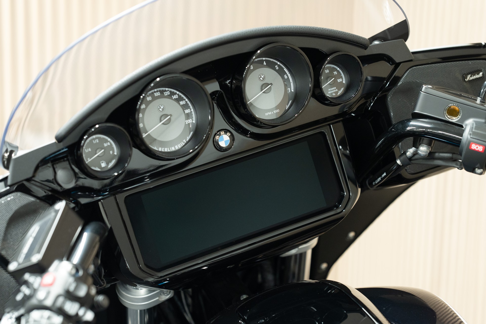 BMW R 18 B mit Jekill & Hyde Klappenauspuffanlage-image-3